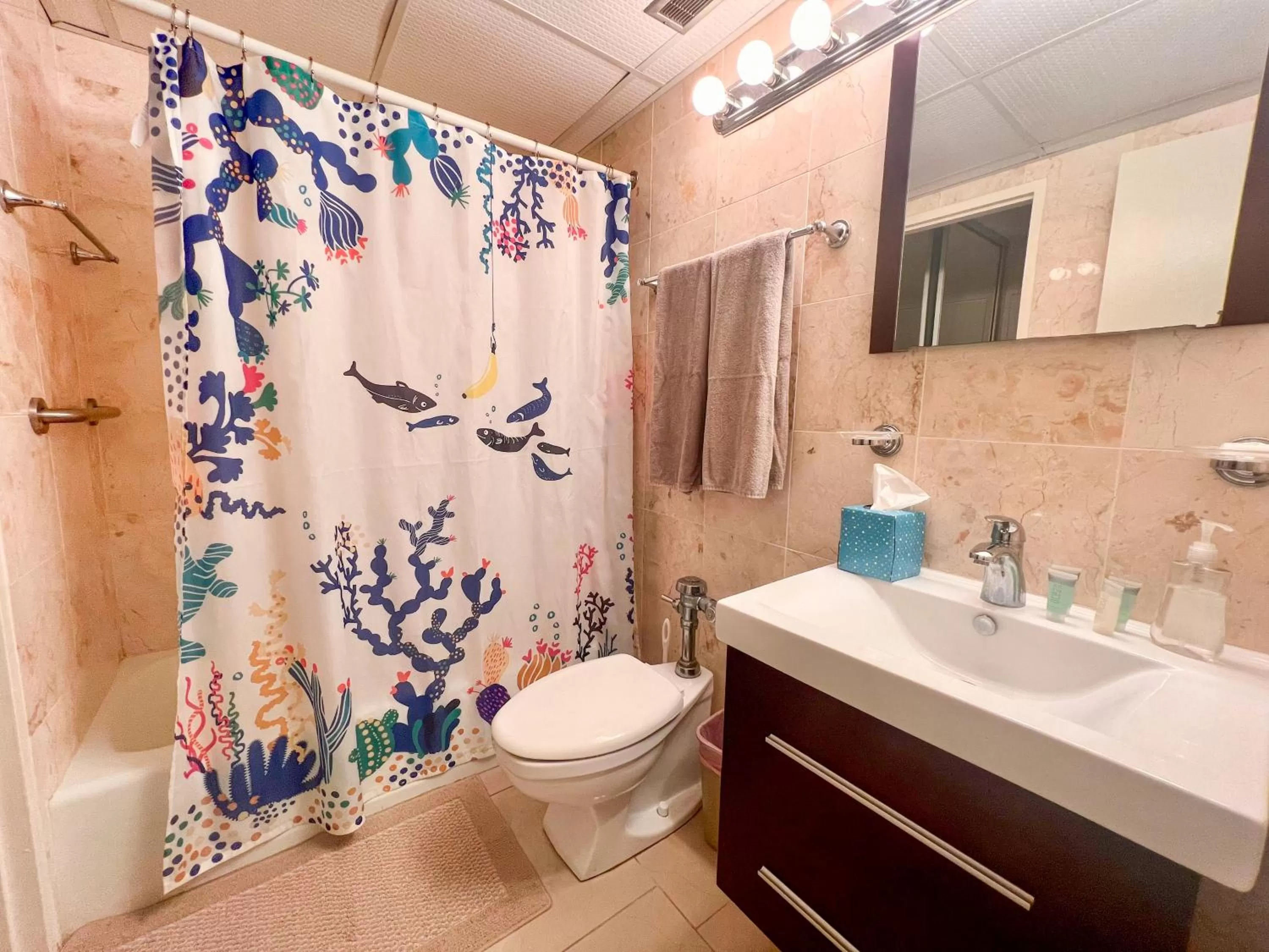 Bathroom in ESJ Towers by Chana