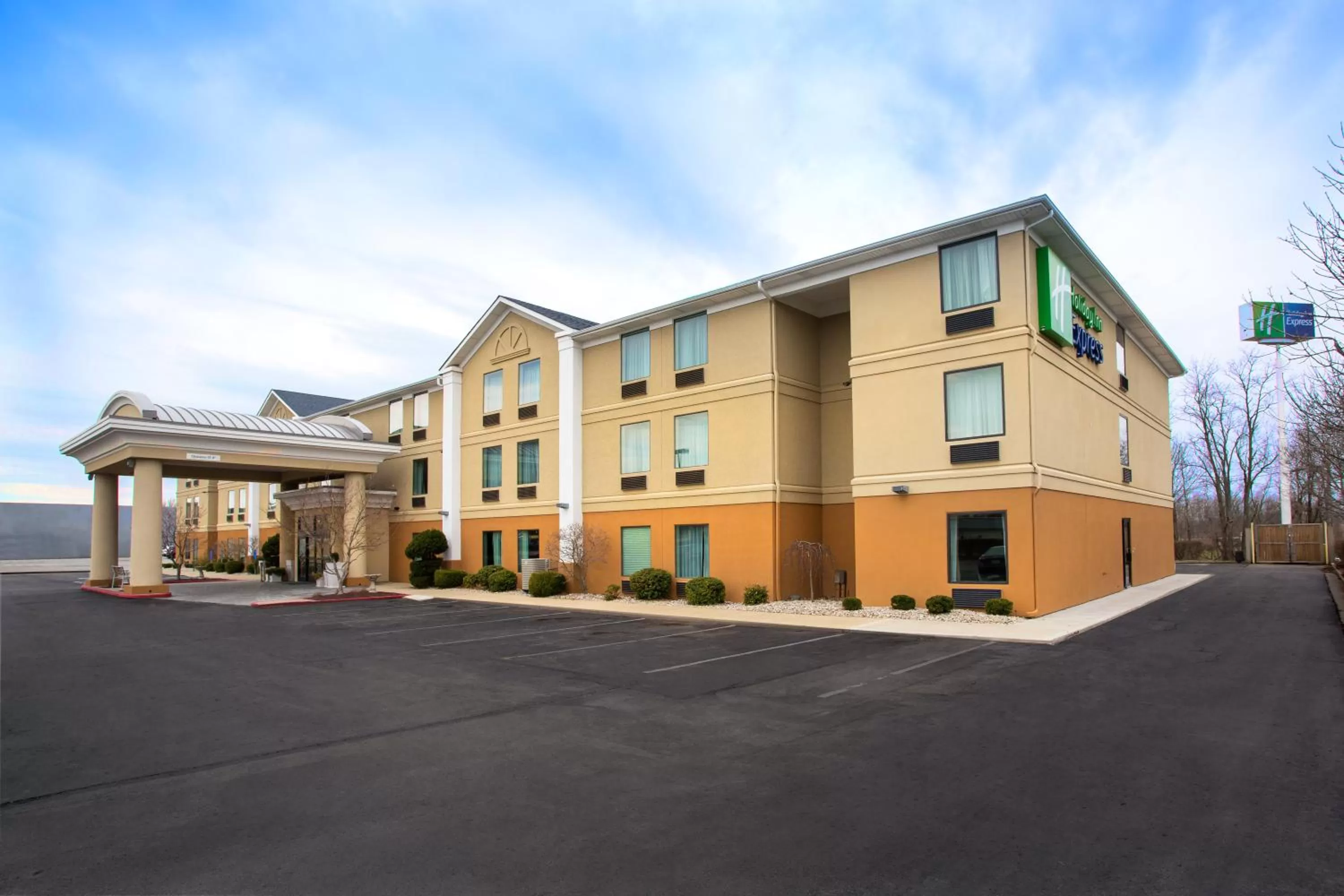 Property building in Holiday Inn Express Lexington Southwest Nicholasville by IHG