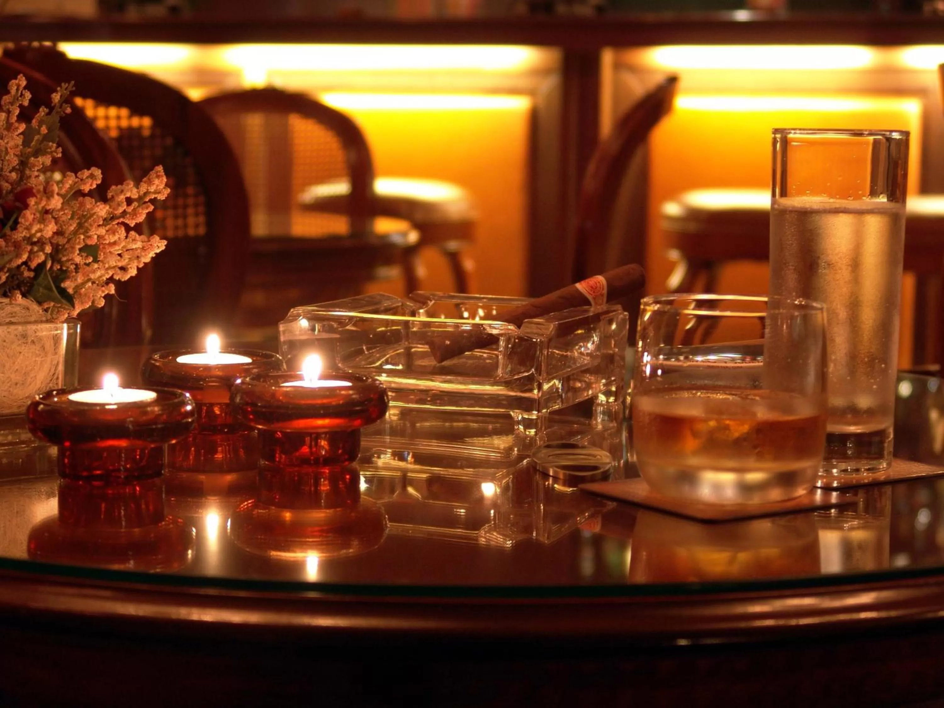 Lounge or bar in Mirage Hotel