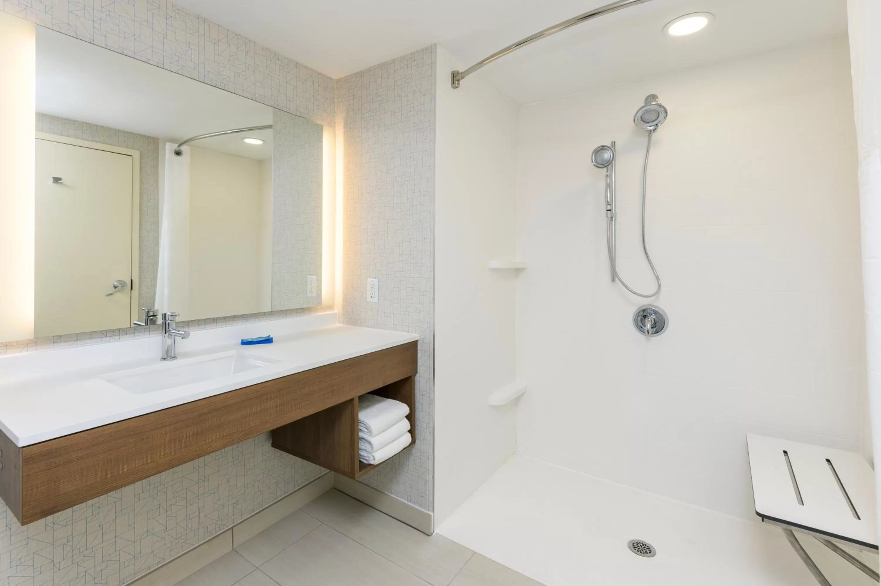 Standard Queen Room with Two Queen Beds and Mobility Accessible Roll-In Shower in Holiday Inn Express Hotel & Suites North Bay by IHG