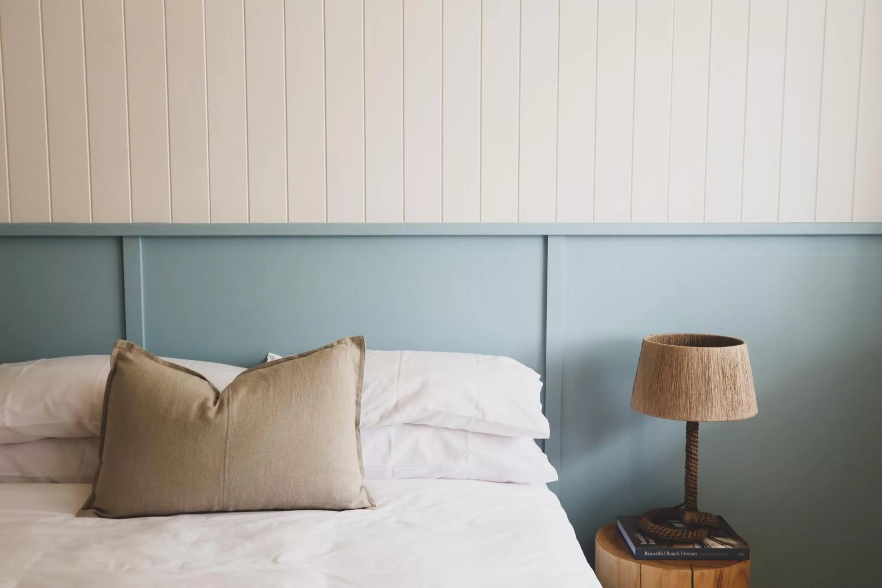 Bedroom, Bed in The Blue Water Motel