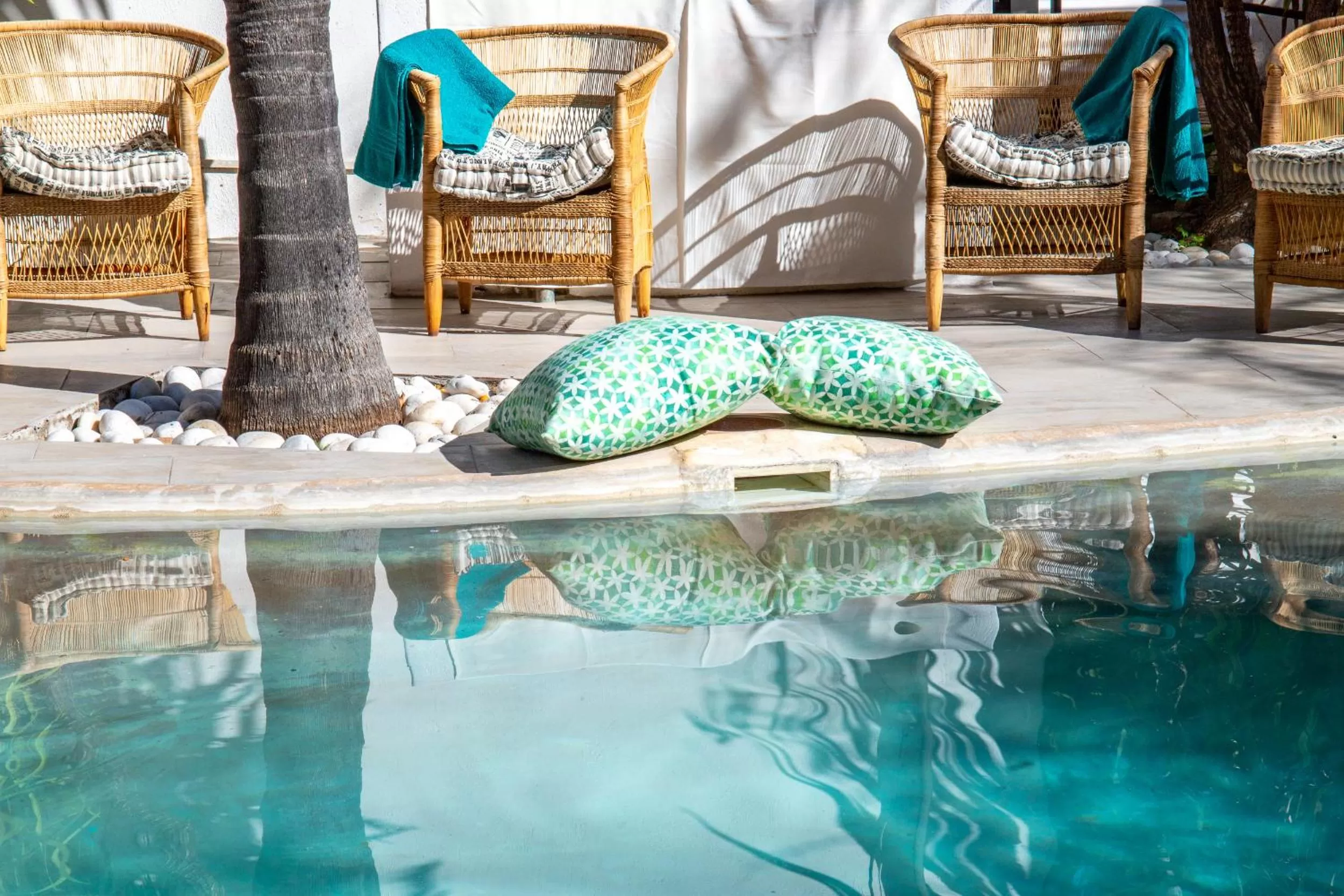 Swimming pool in Out of Africa Town Lodge