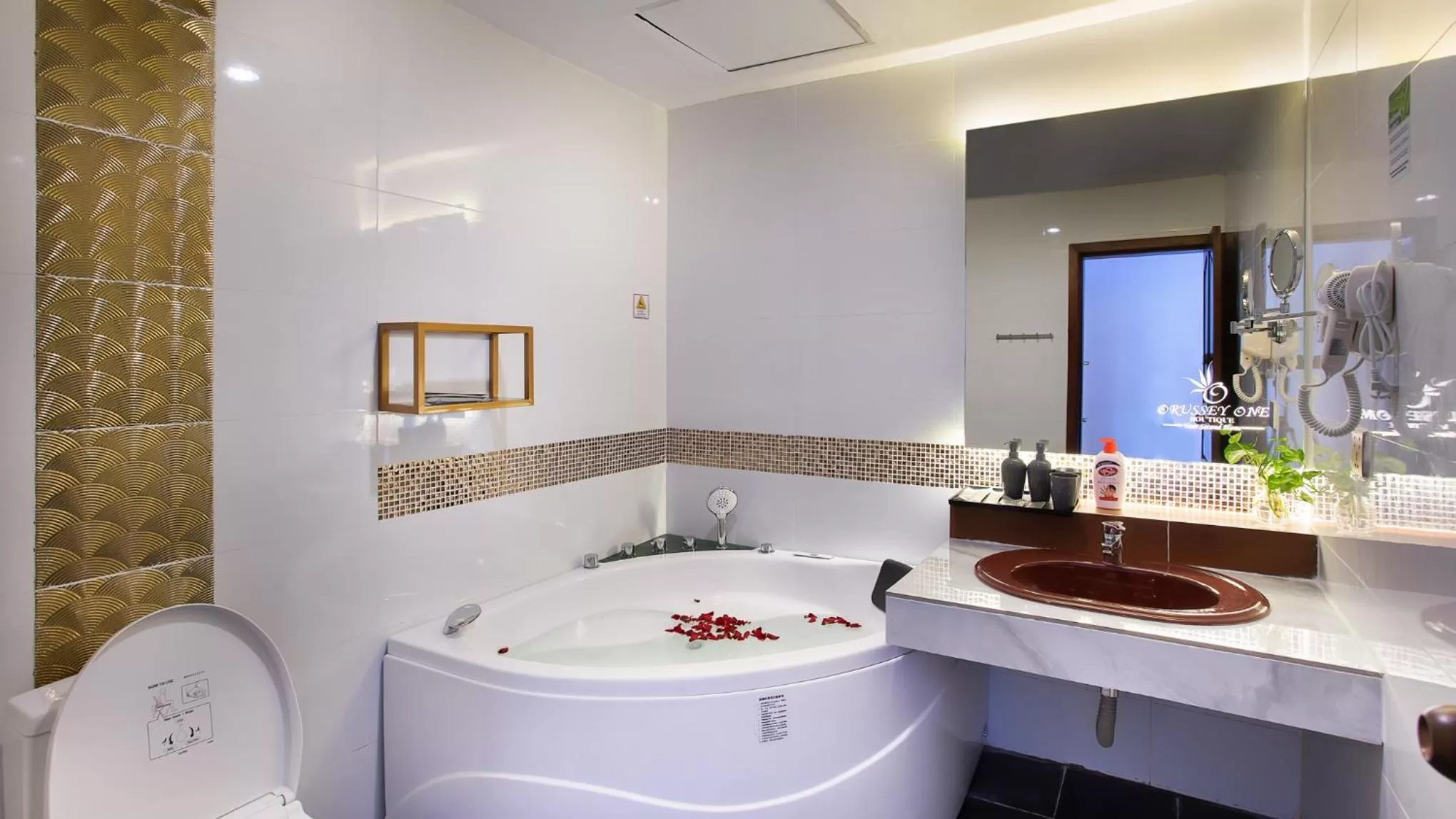 Bathroom in Orussey One Boutique