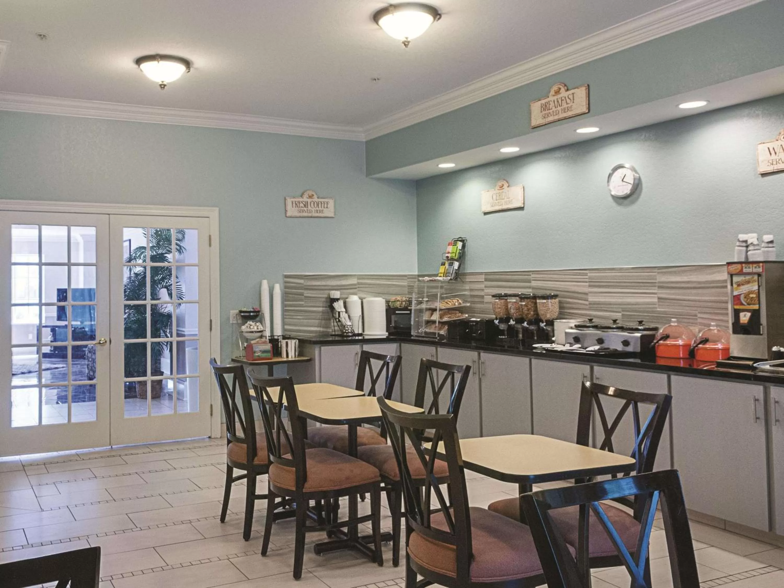 Restaurant/places to eat in La Quinta by Wyndham Slidell - North Shore Area