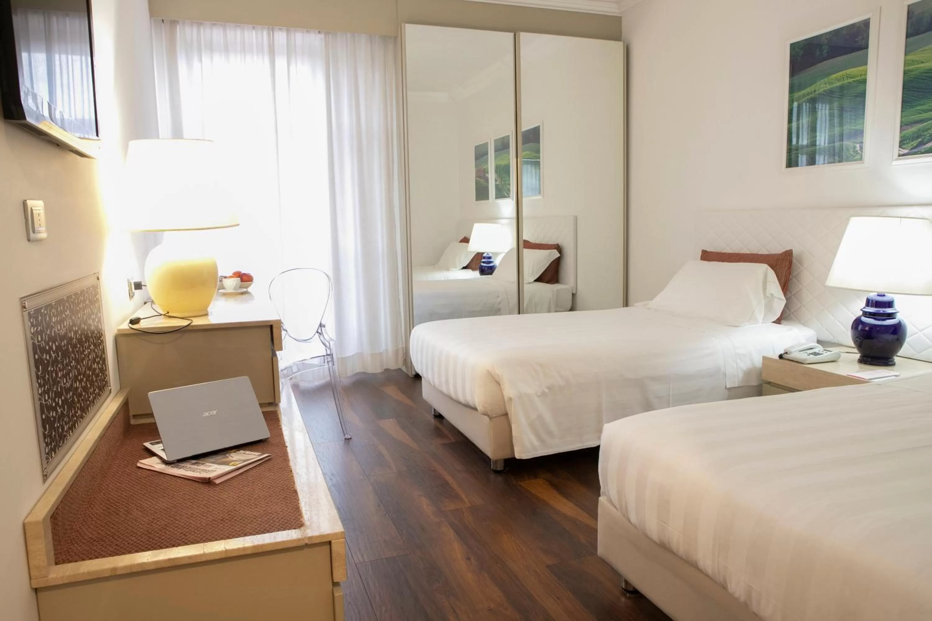 Property building, Bed in Etrusco Arezzo Hotel - Sure Hotel Collection by Best Western