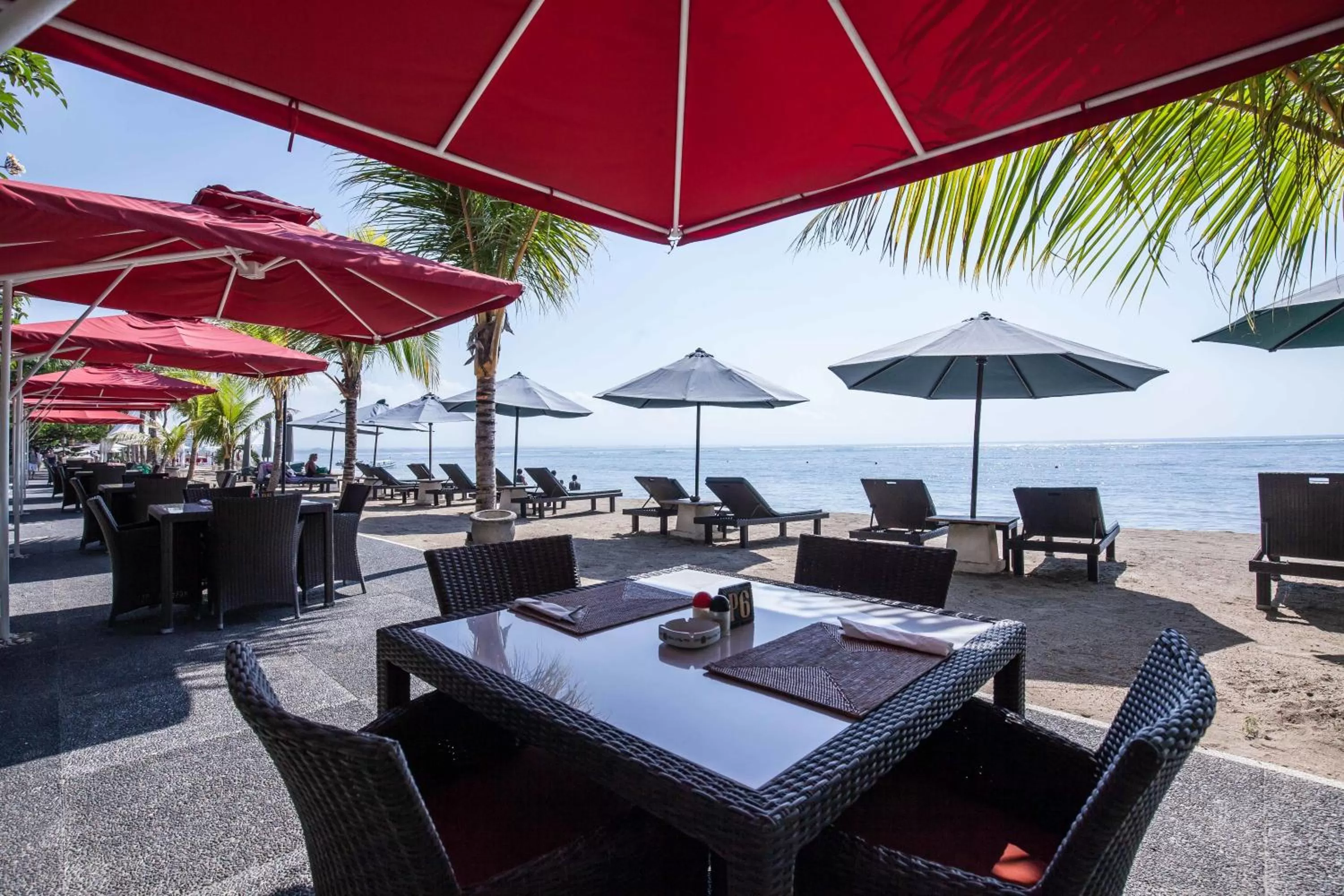 Restaurant/places to eat in Vila Shanti Beach Front Hotel Sanur