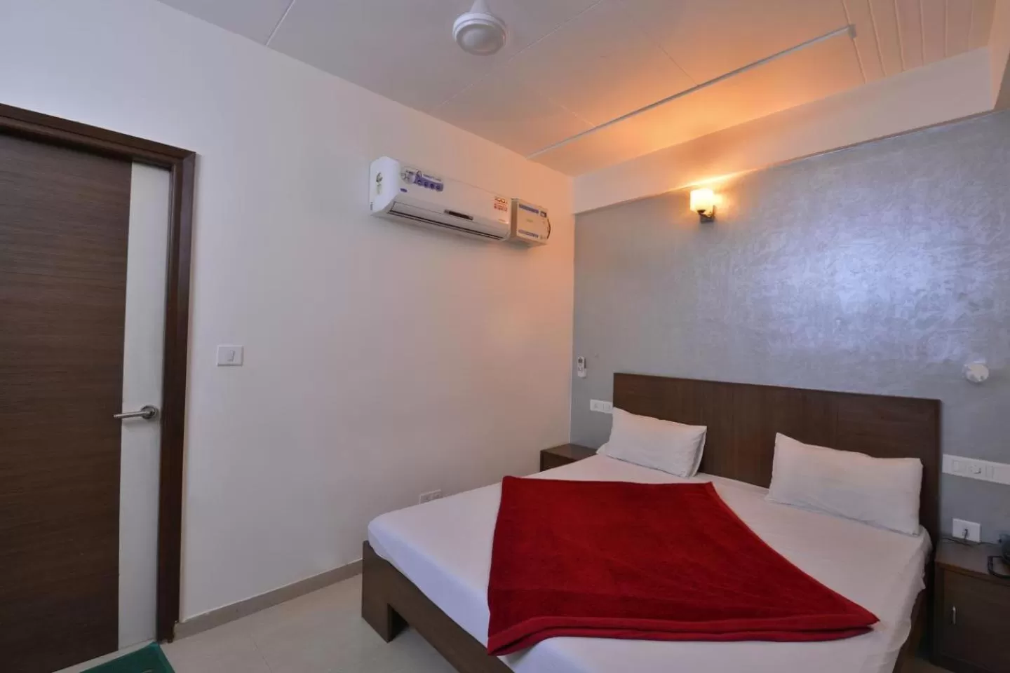 Bedroom, Bed in Hotel Pride