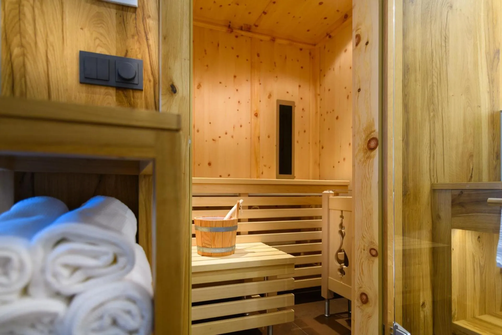 Bathroom, Bed in Wellnesshotel Schönruh - Adults only