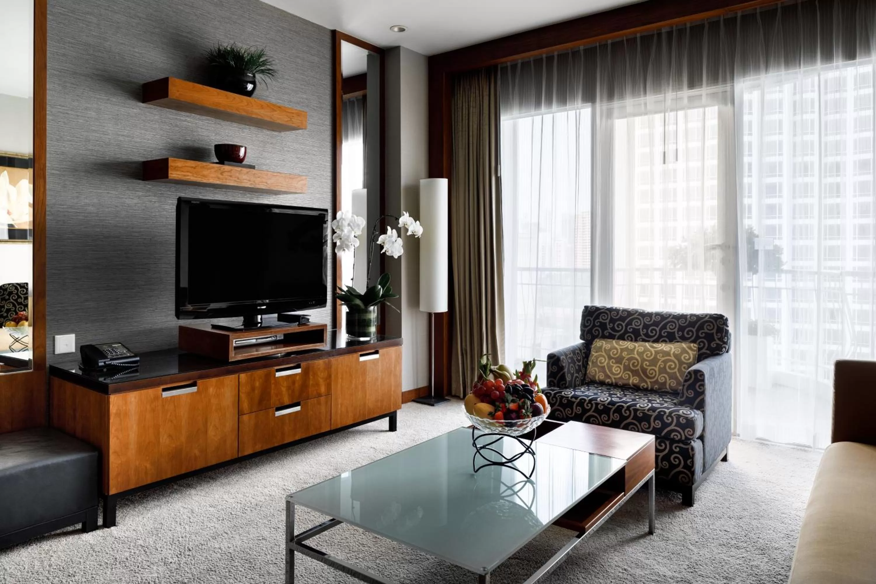 TV and multimedia in Copthorne King's Hotel Singapore