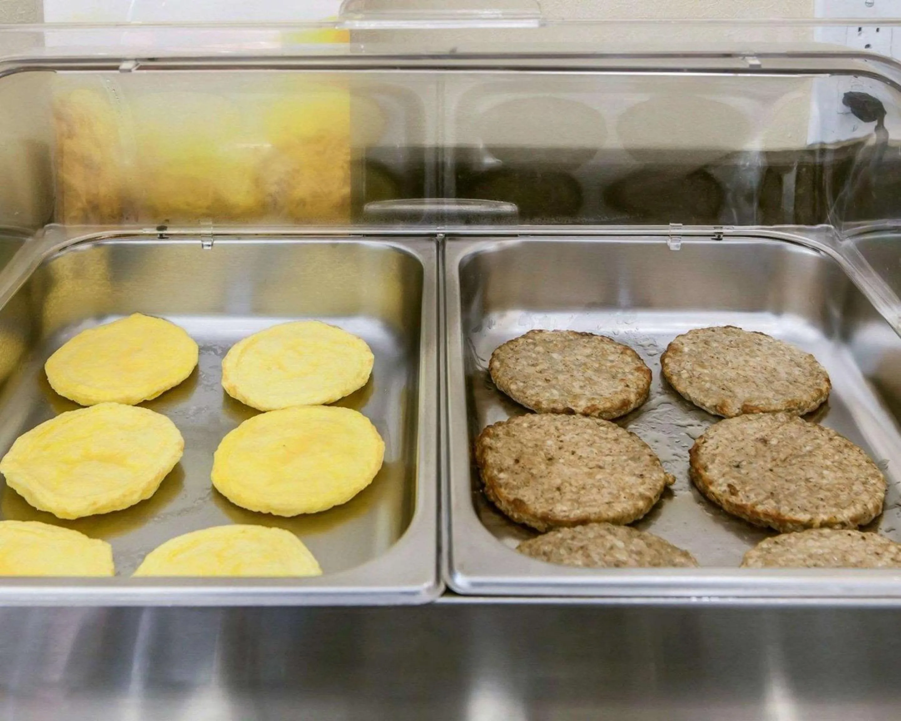 Restaurant/places to eat in Quality Inn & Suites Cartersville North