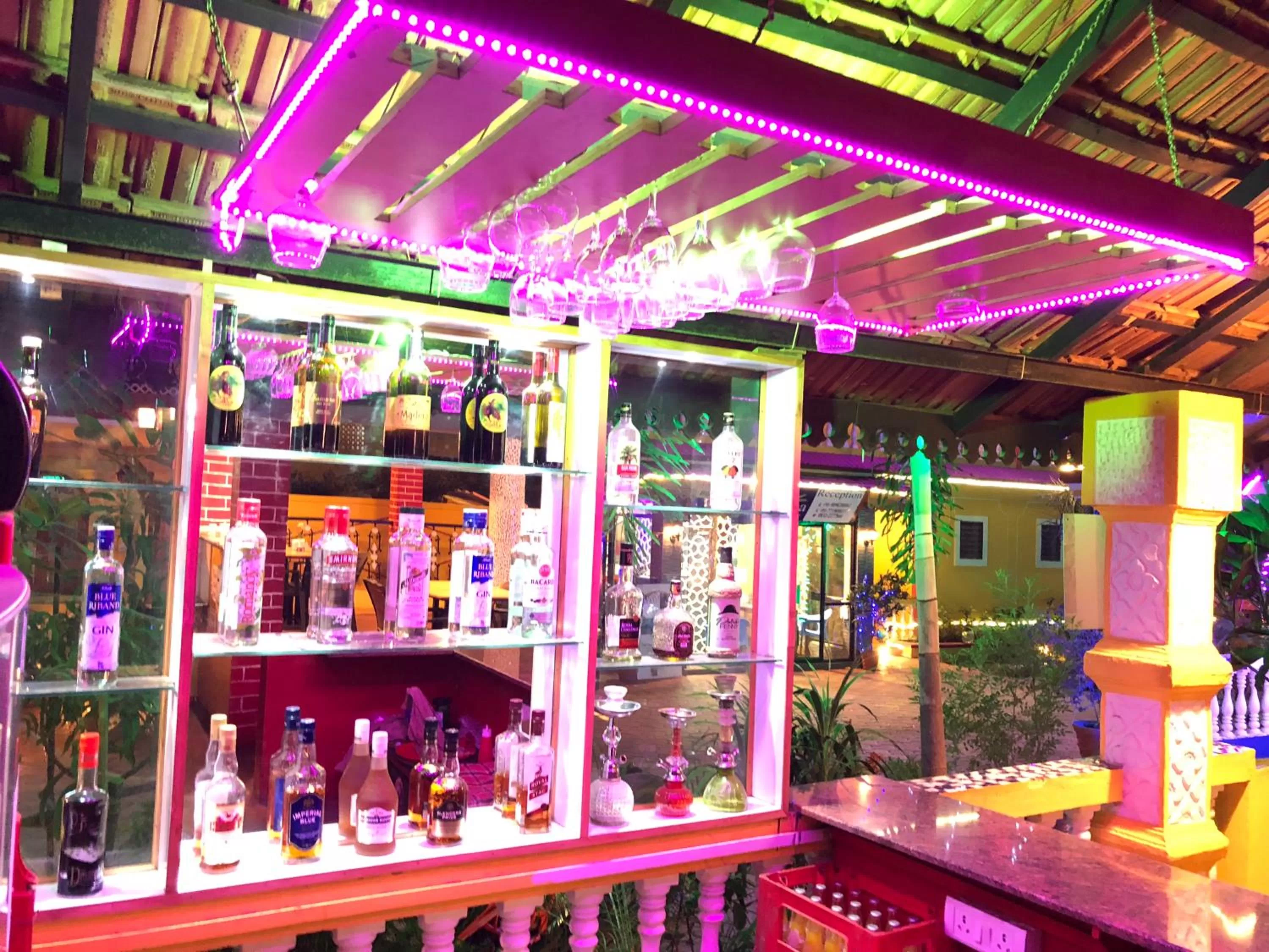 Restaurant/places to eat in Casa Salvador