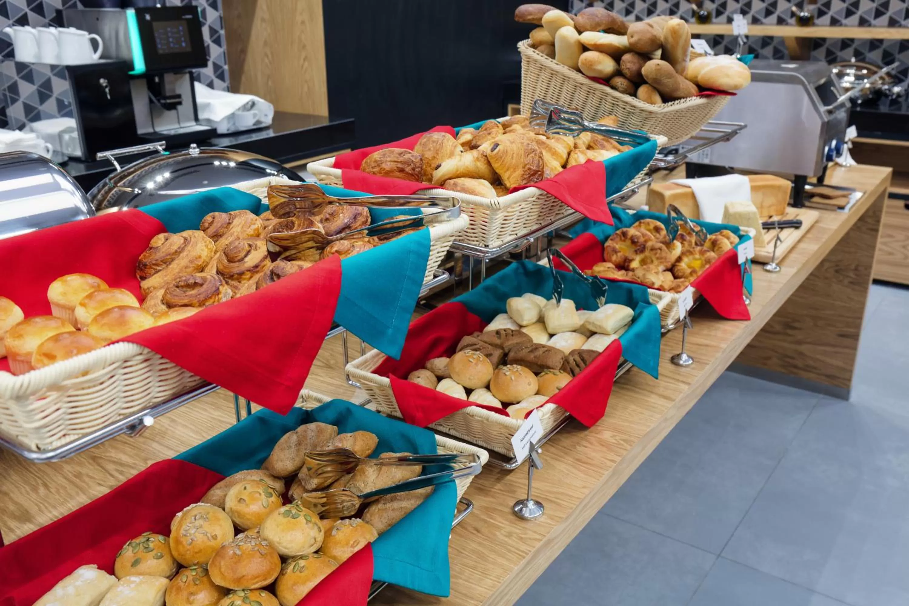 Food and drinks in Novotel Almaty City Center