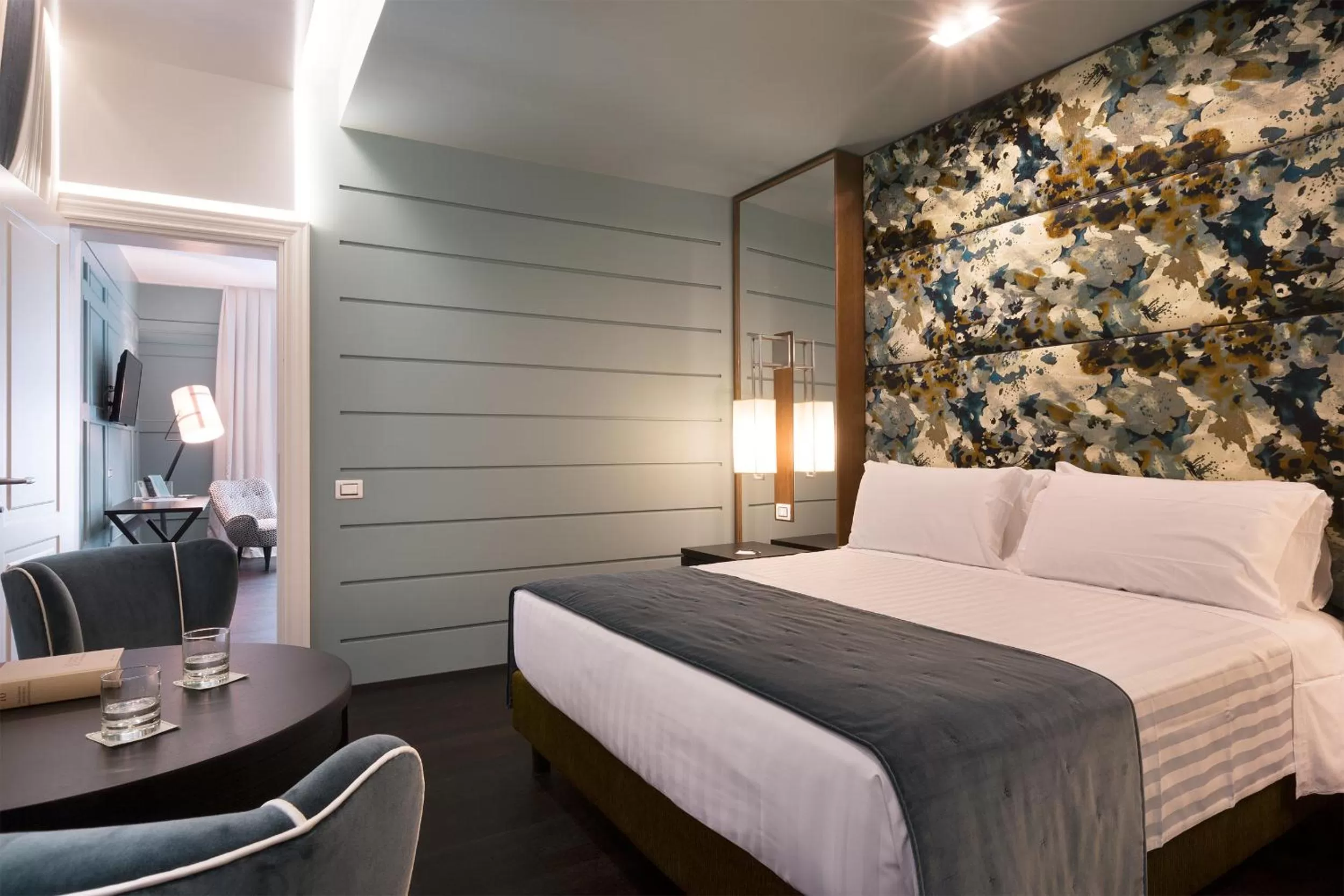 Photo of the whole room, Bed in Stendhal Luxury Suites