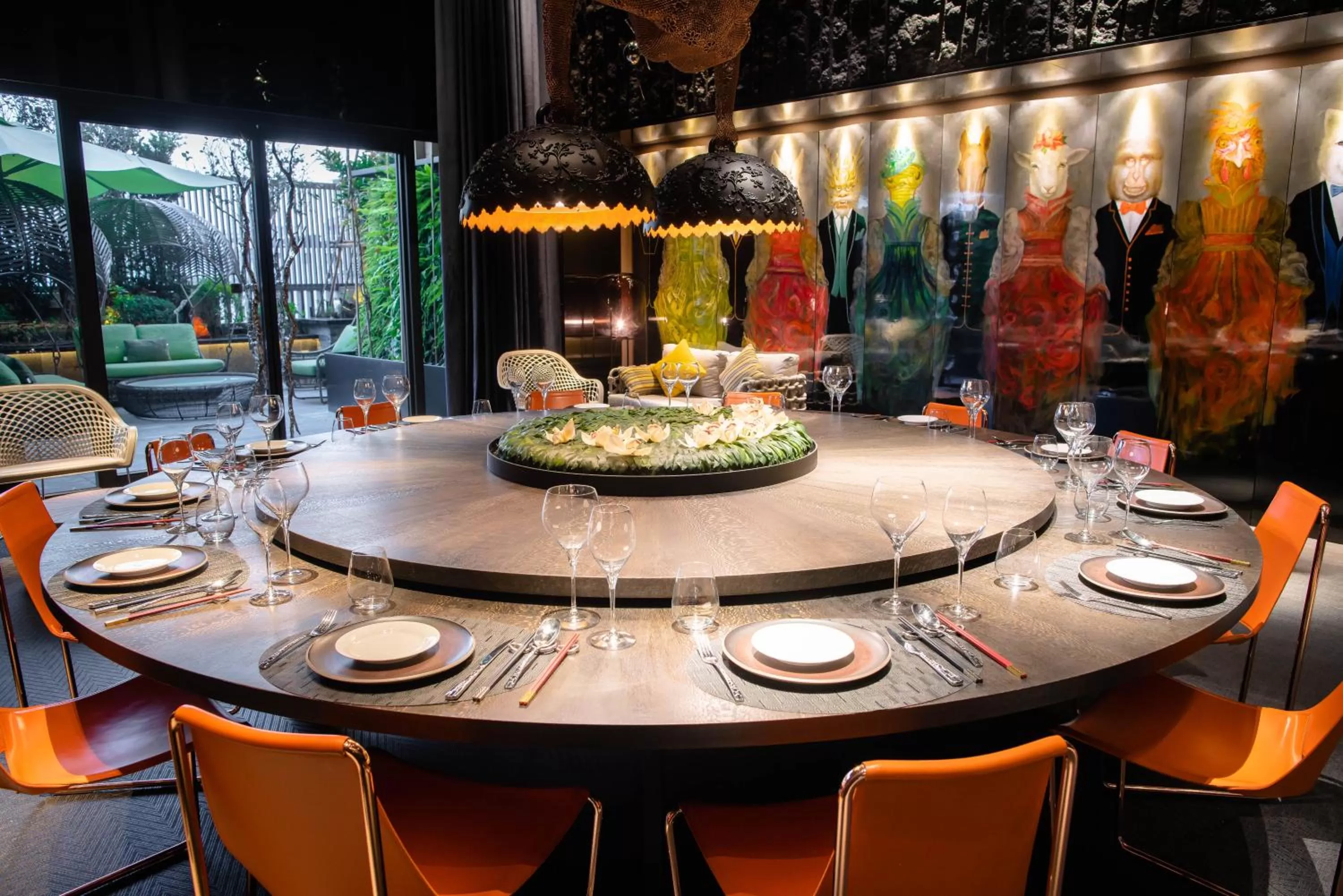 Restaurant/places to eat in arTree hotel