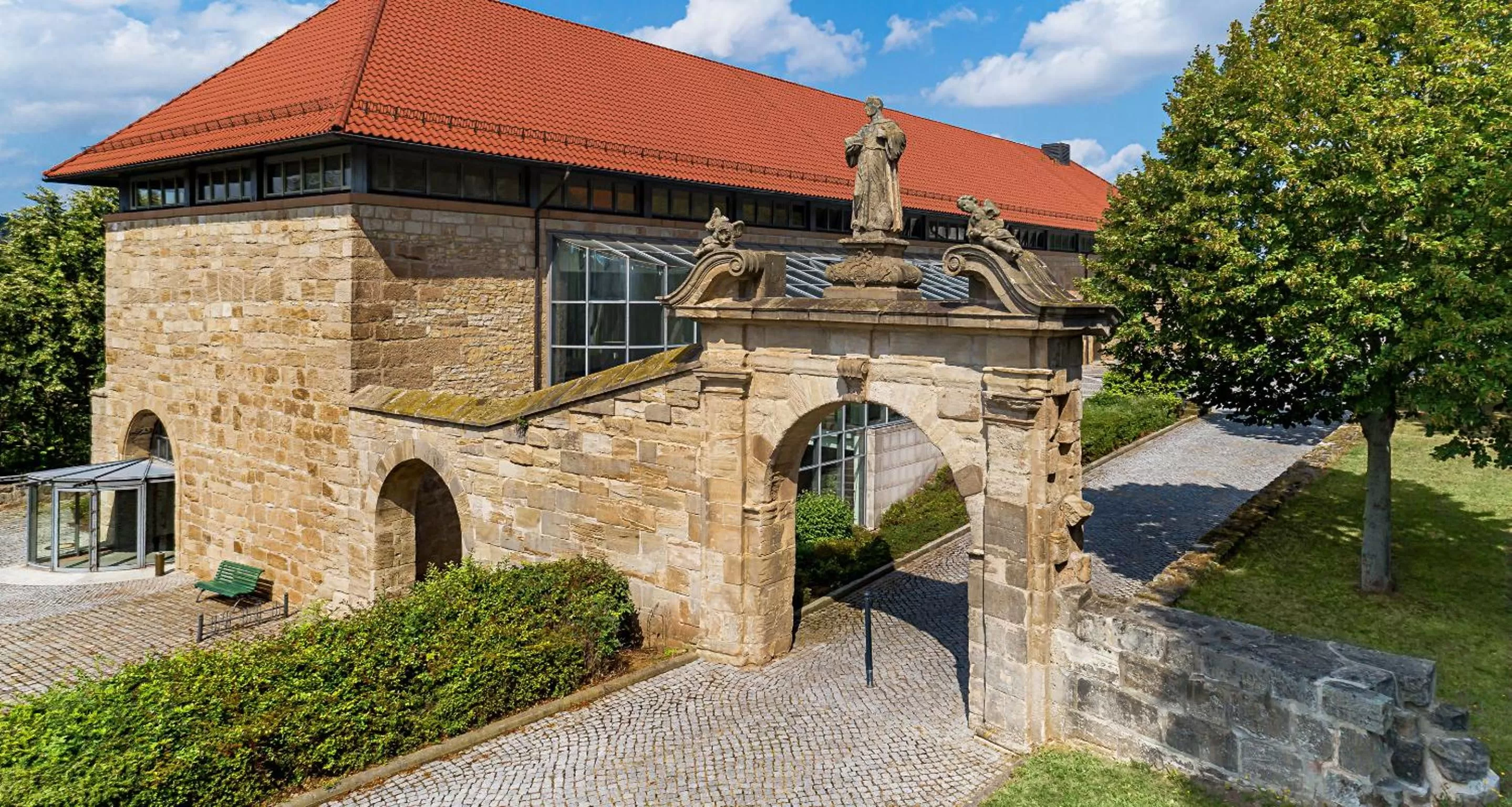 Staff in Victor's Residenz-Hotel Teistungenburg