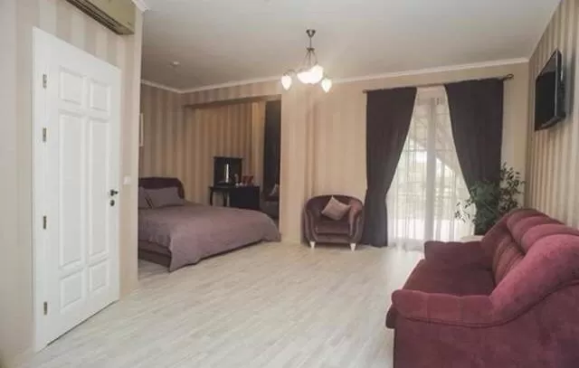 Photo of the whole room, Bed in Hotel and Restaurant Velure