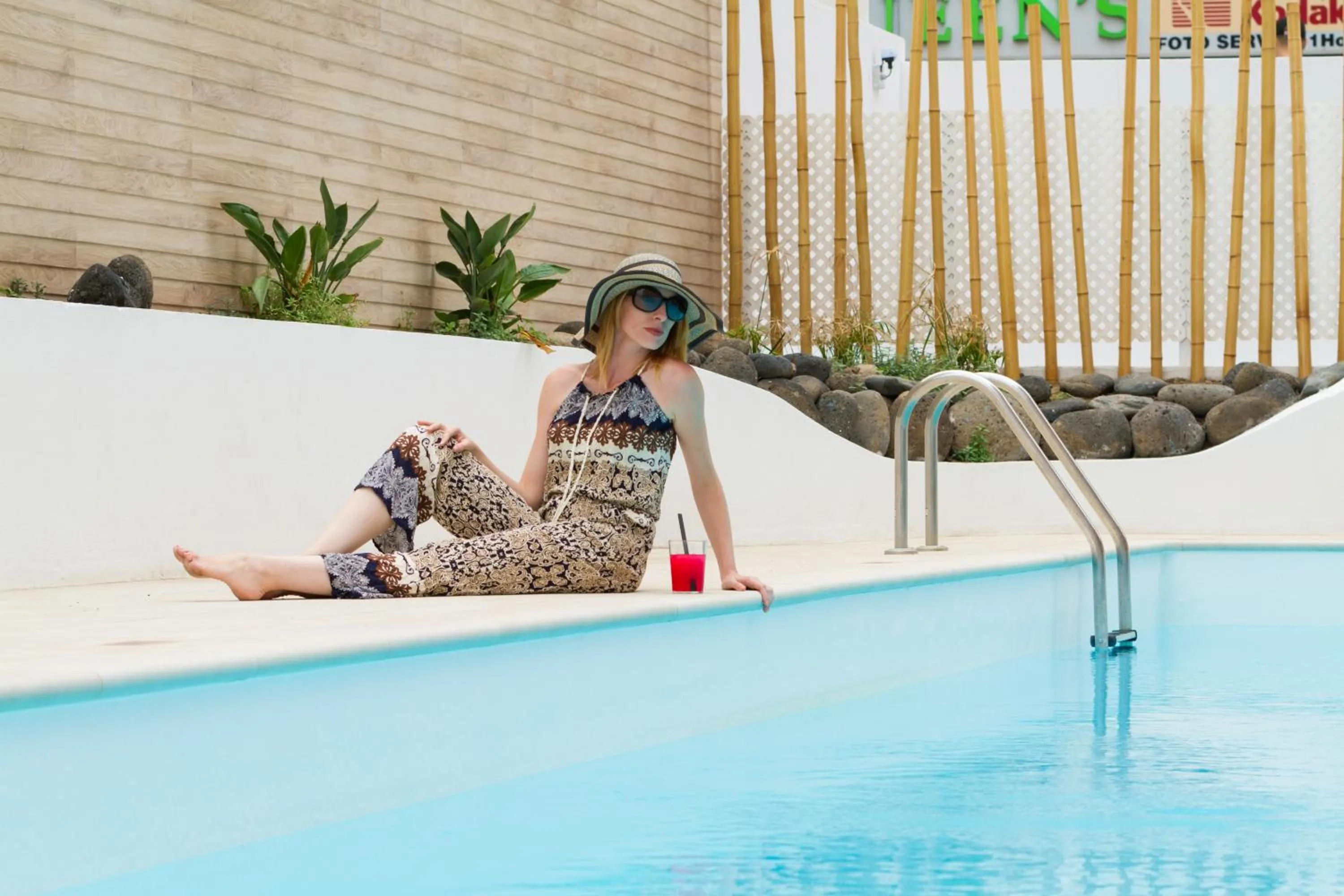 Swimming pool in Checkin Concordia Playa