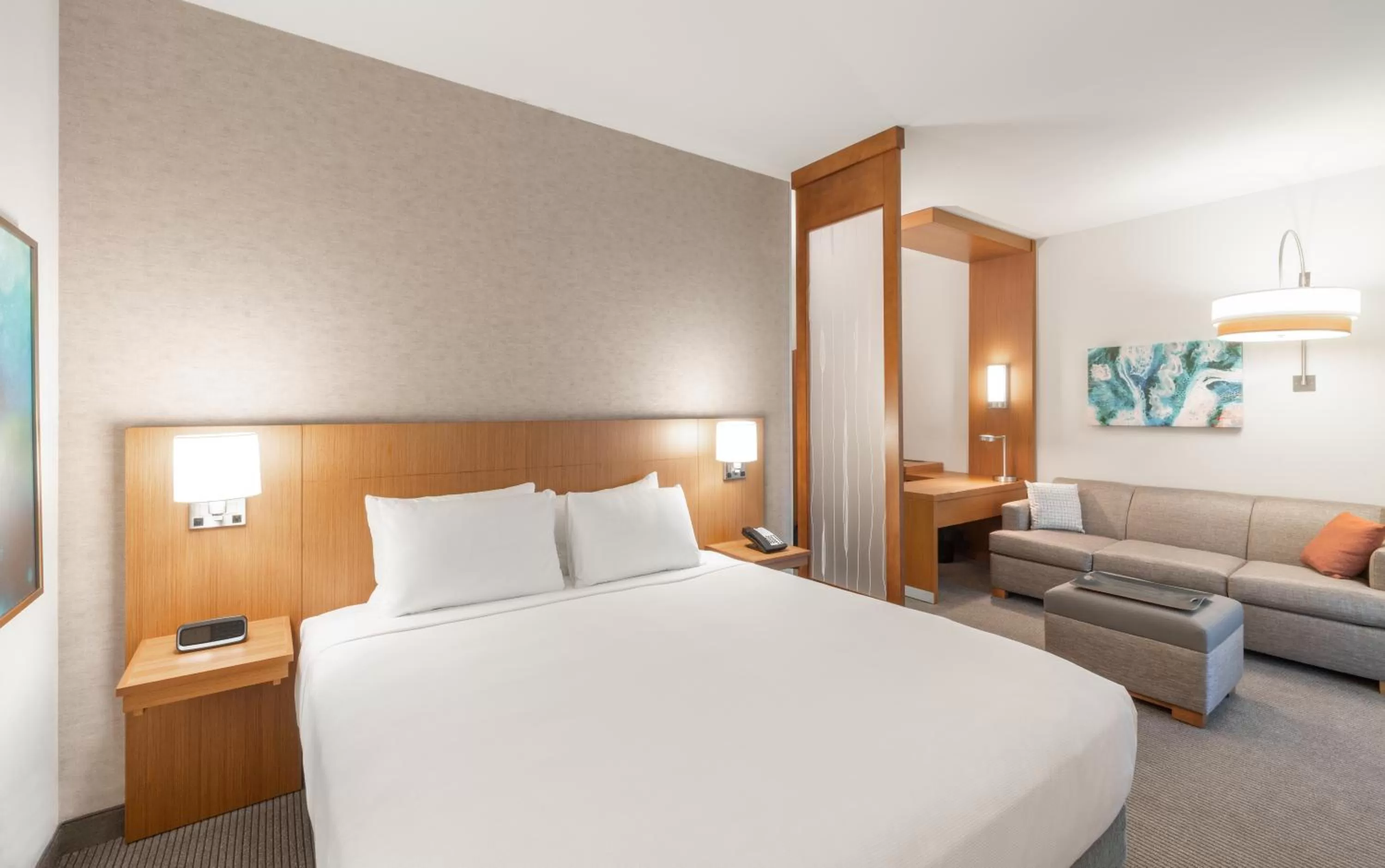 Bed in Hyatt Place Sandestin at Grand Blvd