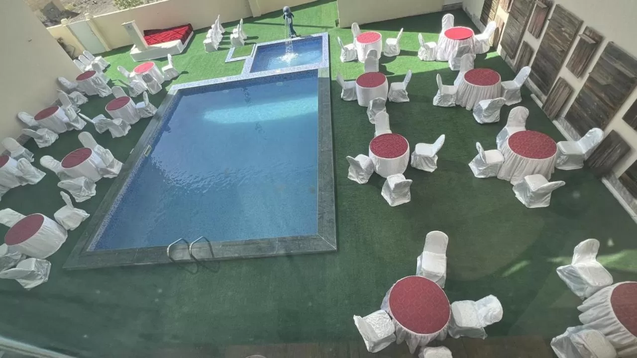 Pool view in Ibra Plaza Hotel