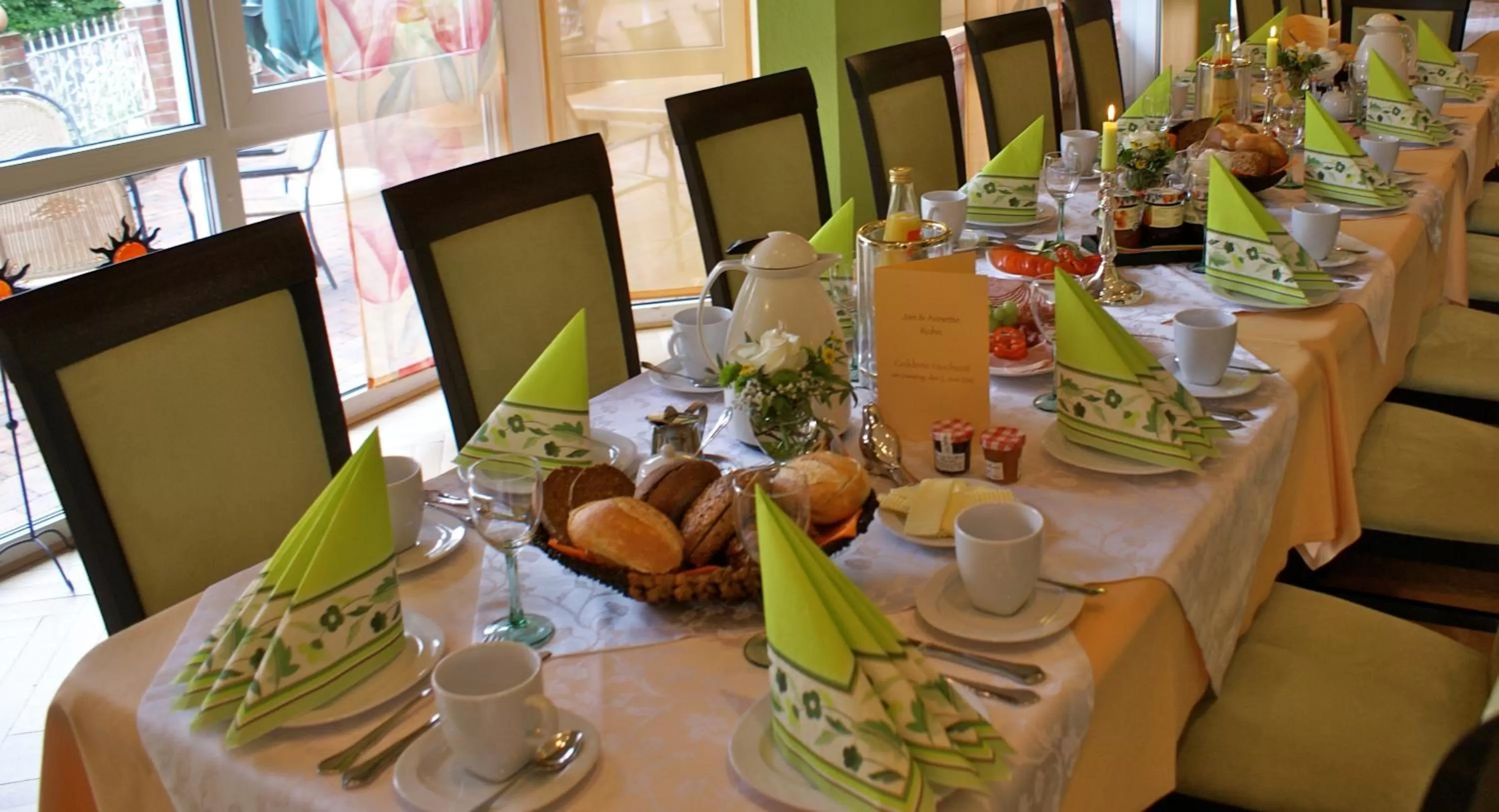 Restaurant/places to eat in Hotel Elfenberg