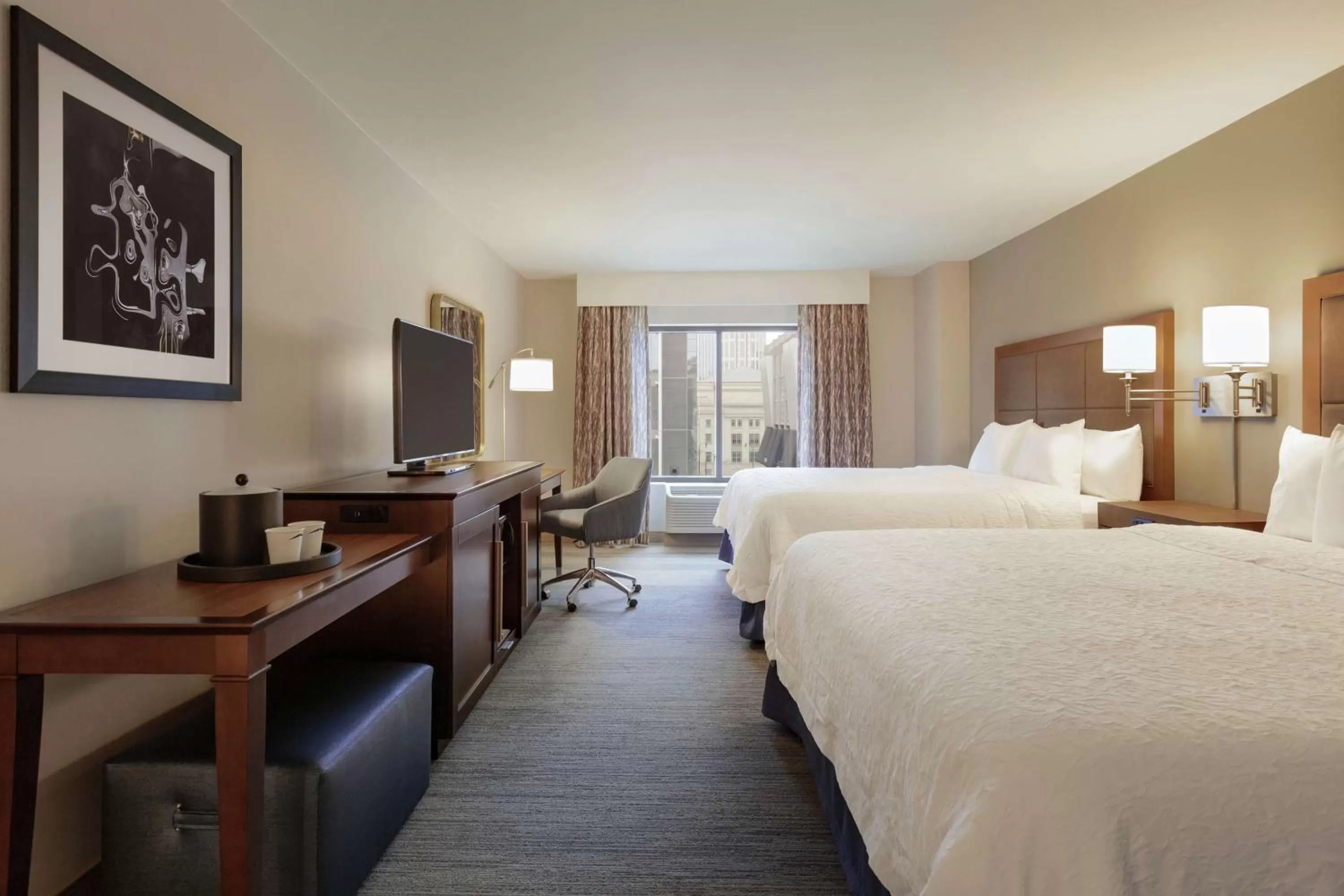 Bedroom, Bed in Hampton Inn & Suites Nashville-Downtown