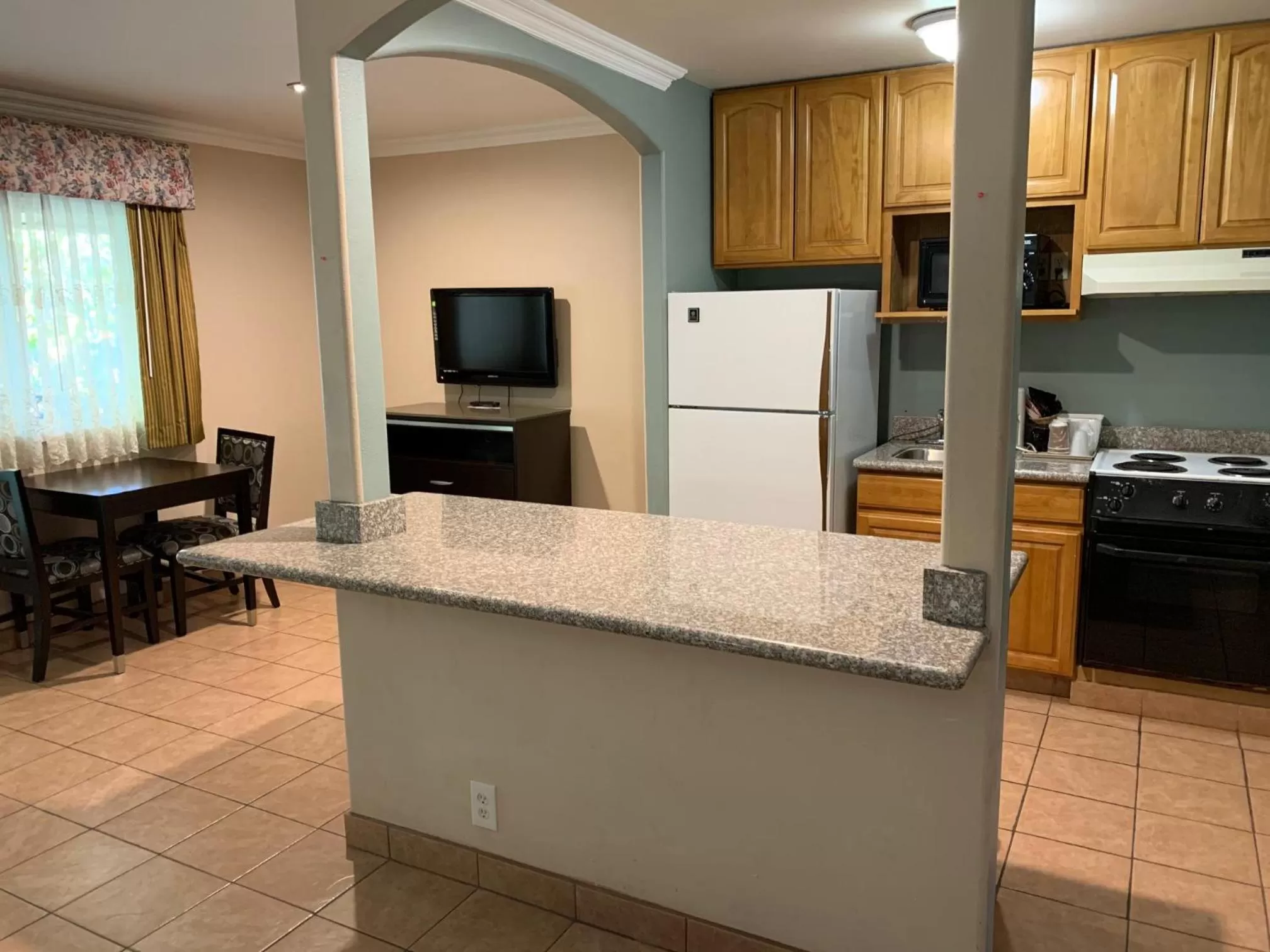 Olive Tree Inn & Suites