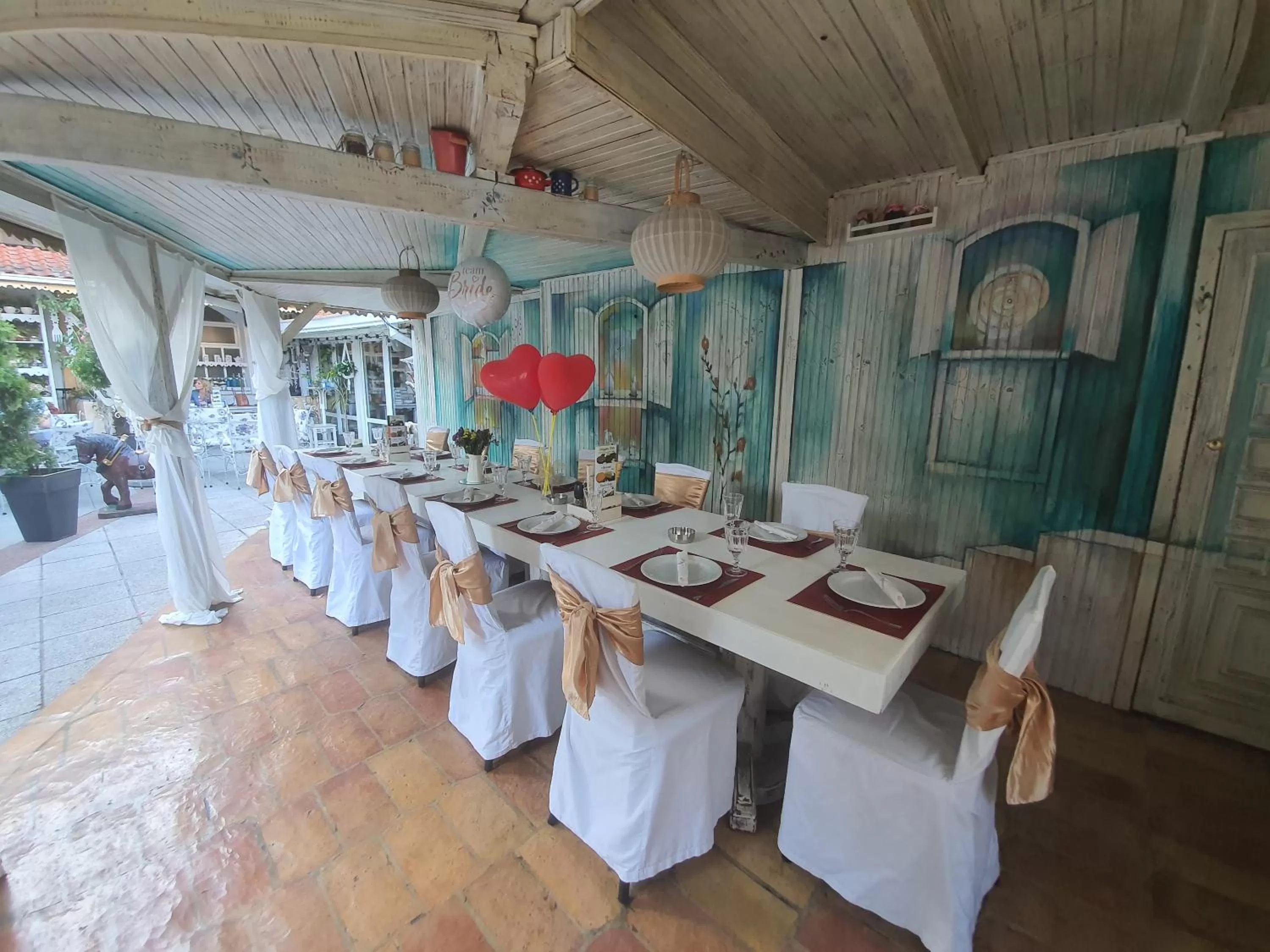 Restaurant/places to eat in Hotel Fontana