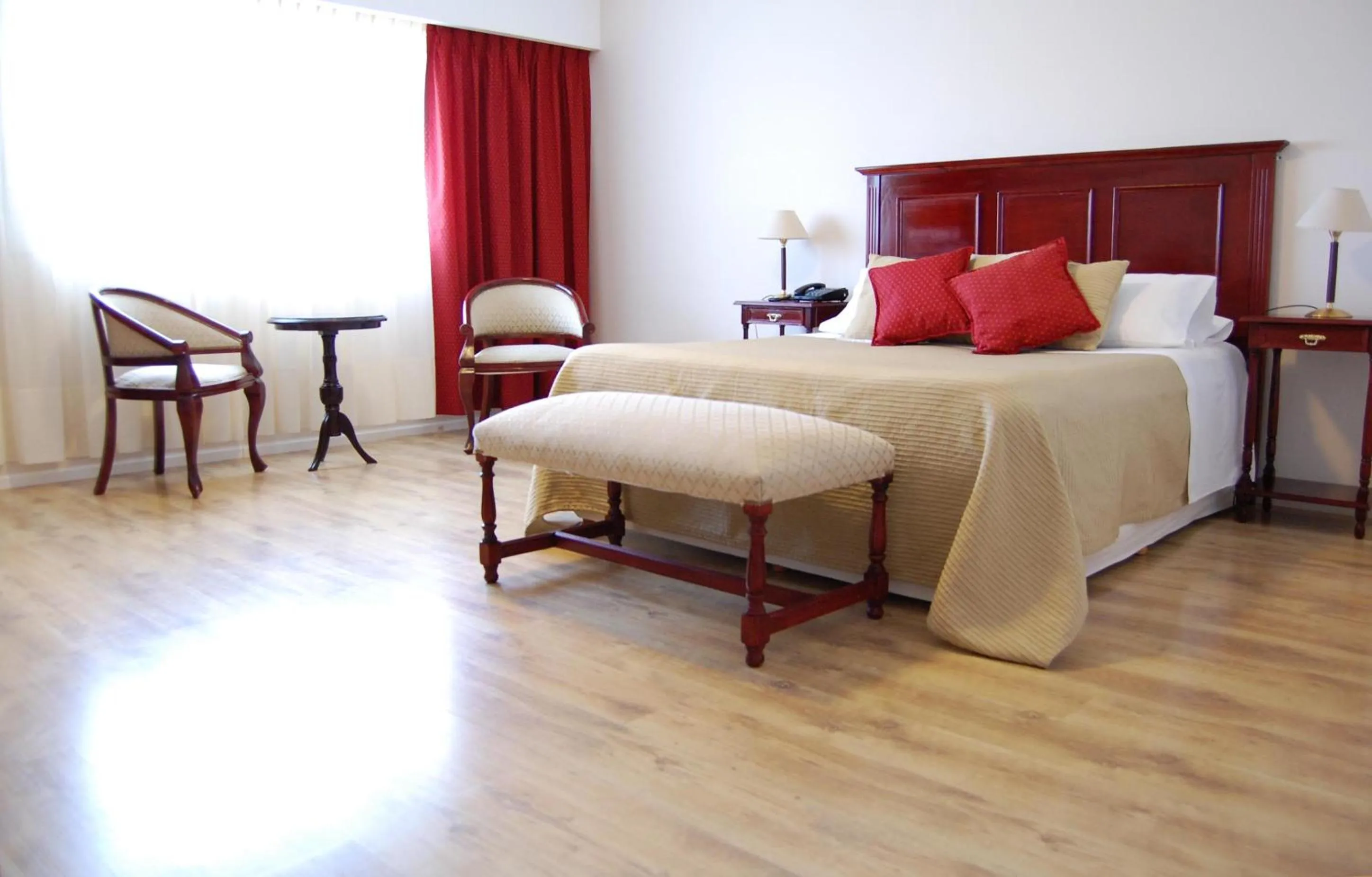 Bedroom, Bed in Hotel Gran Madryn