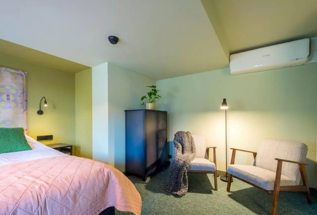 Small Twin Room - single occupancy in LUDIEK eten en slapen Small Twin Room - single occupancy in LUDIEK eten en slapen