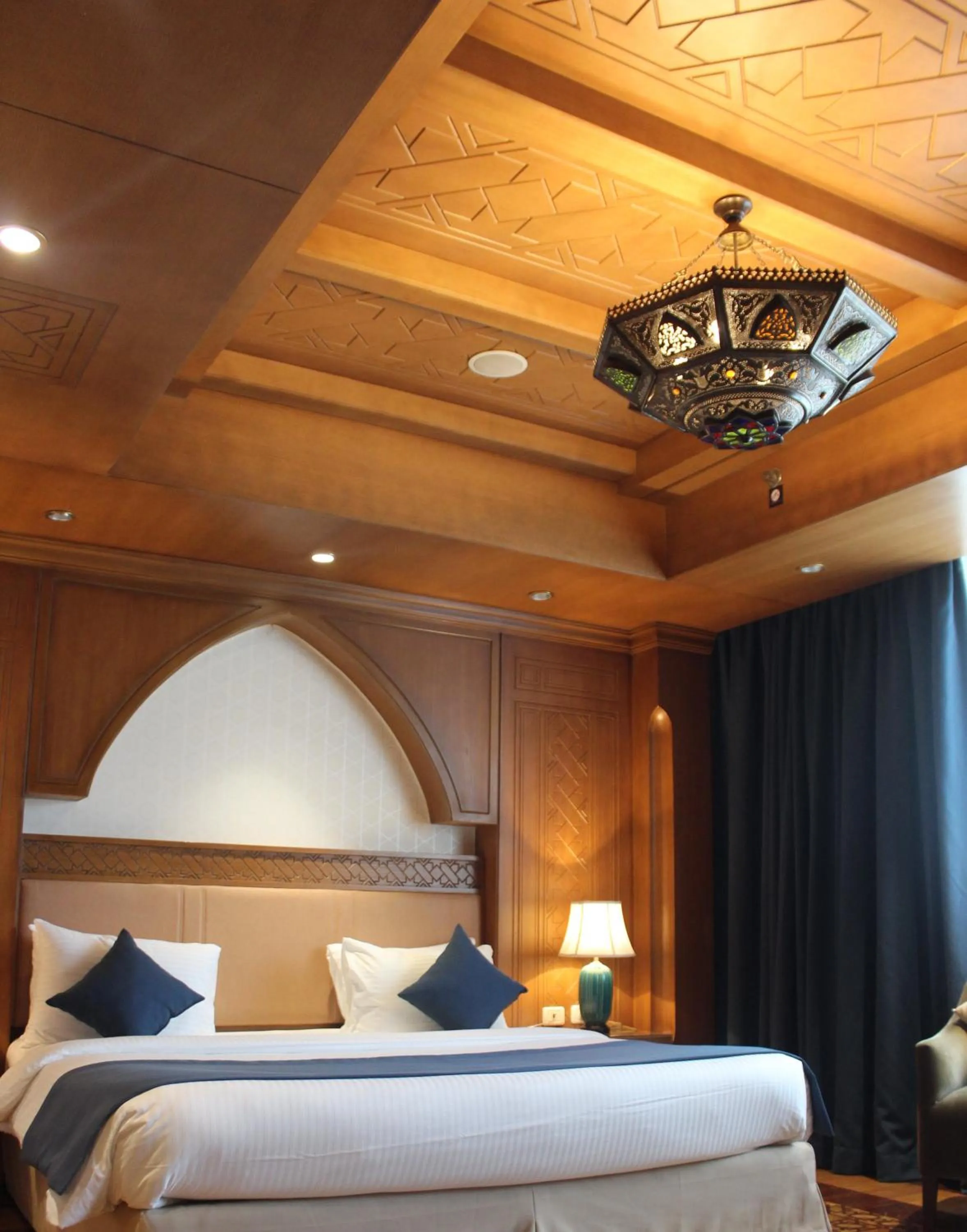 Bed in Helnan Landmark Hotel