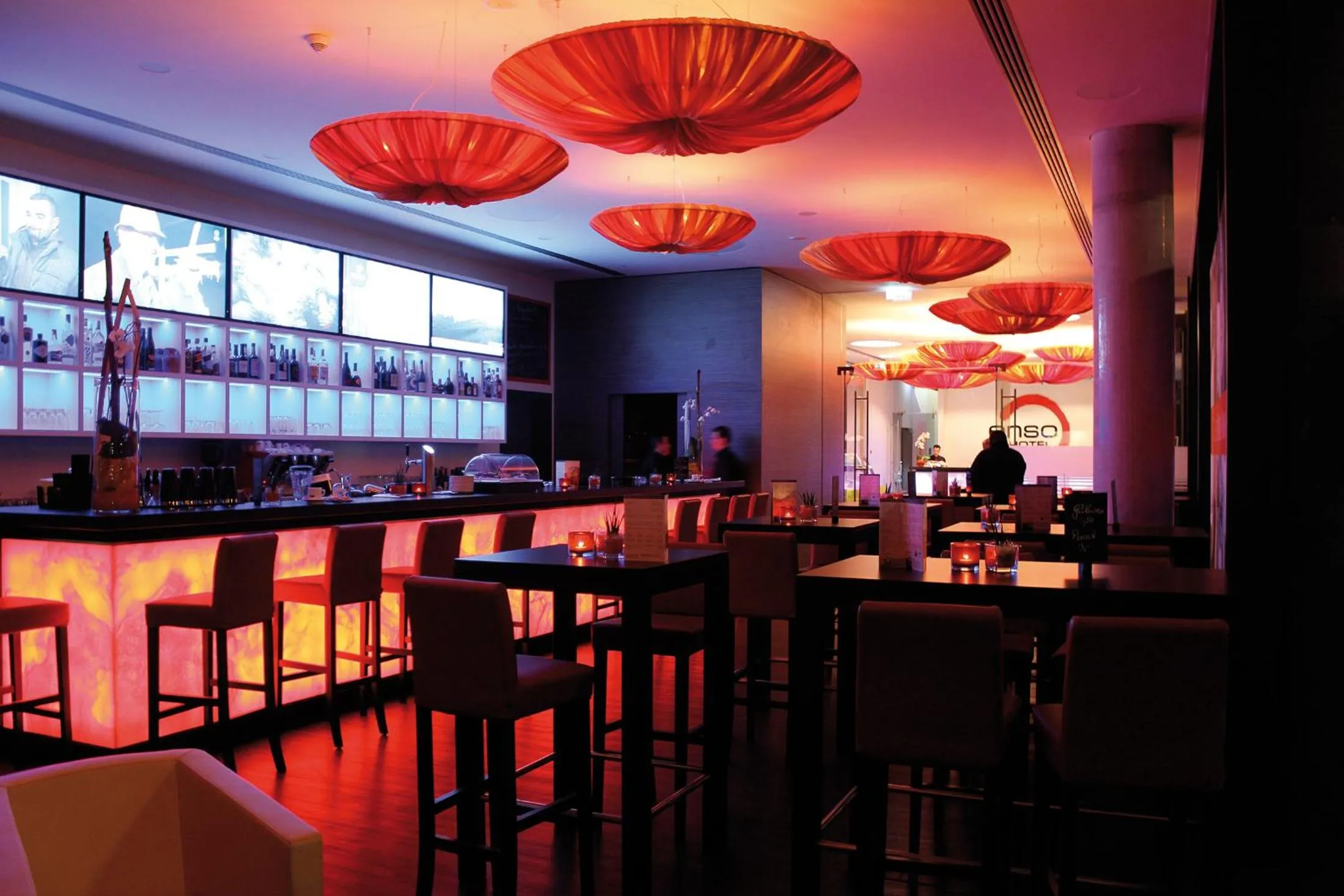 Lounge or bar in enso Hotel