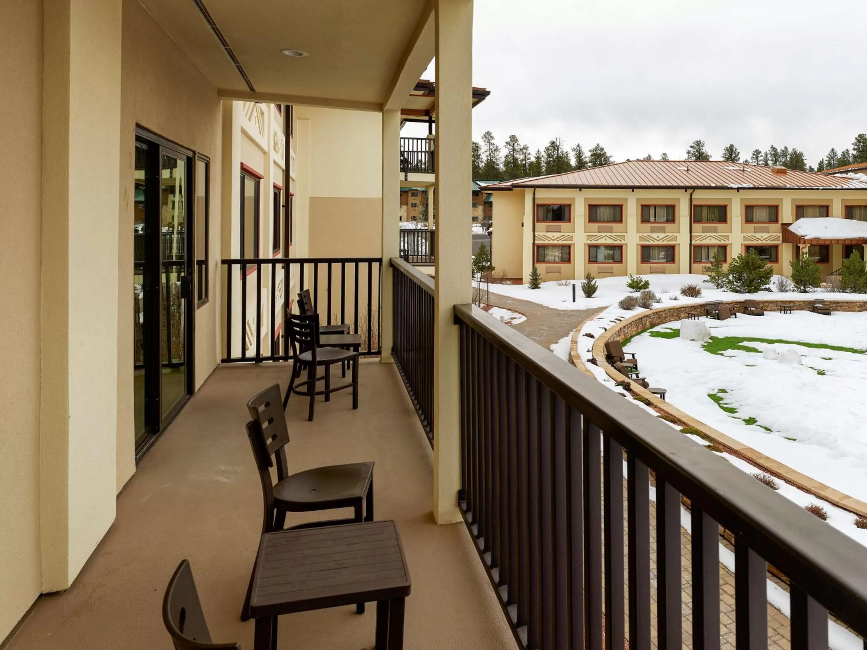 Deluxe King Suite with Sofa Bed - Non-Smoking in Squire Resort at the Grand Canyon, BW Signature Collection