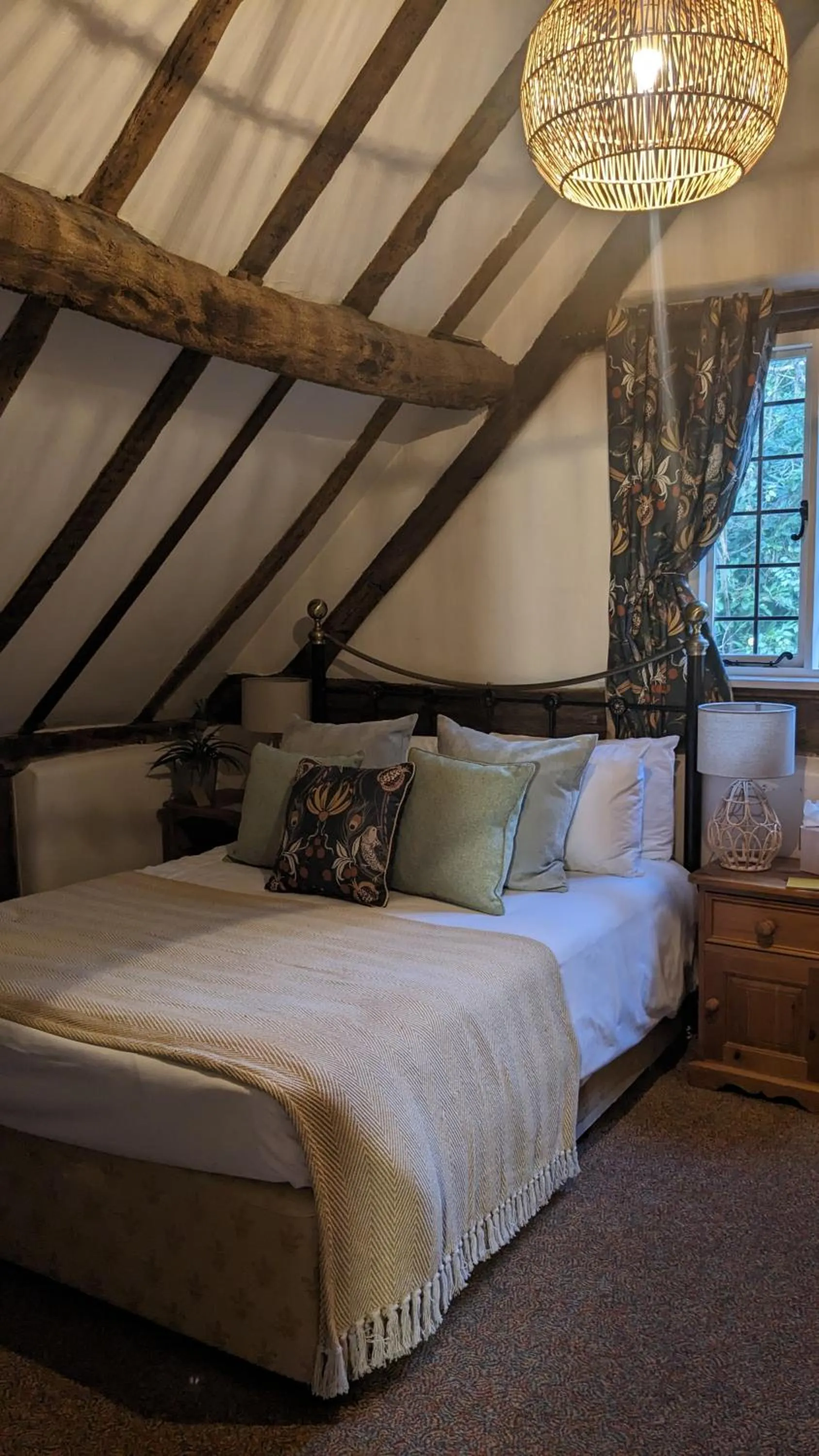 Bed in Old Rectory House, Redditch