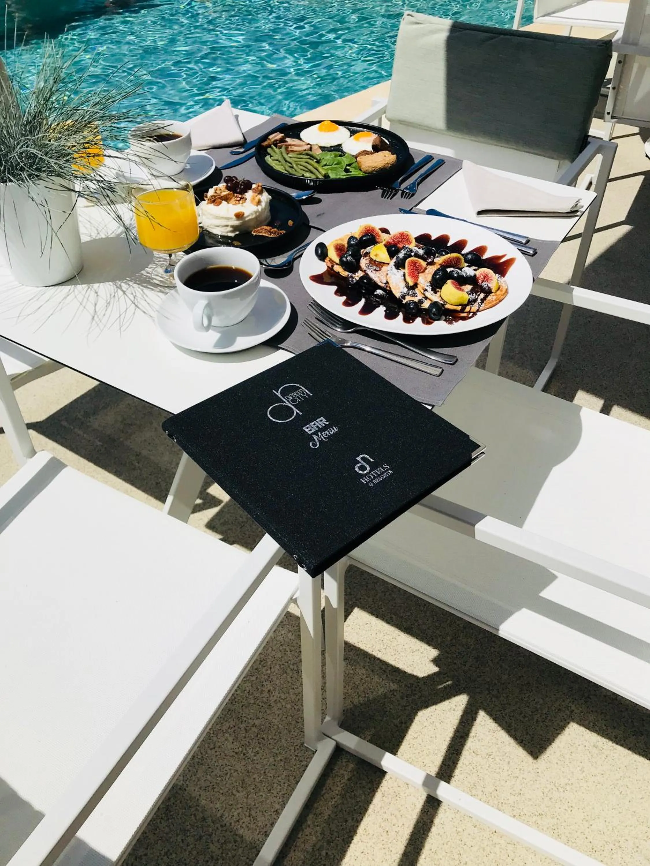 Restaurant/places to eat in Garden City Resort