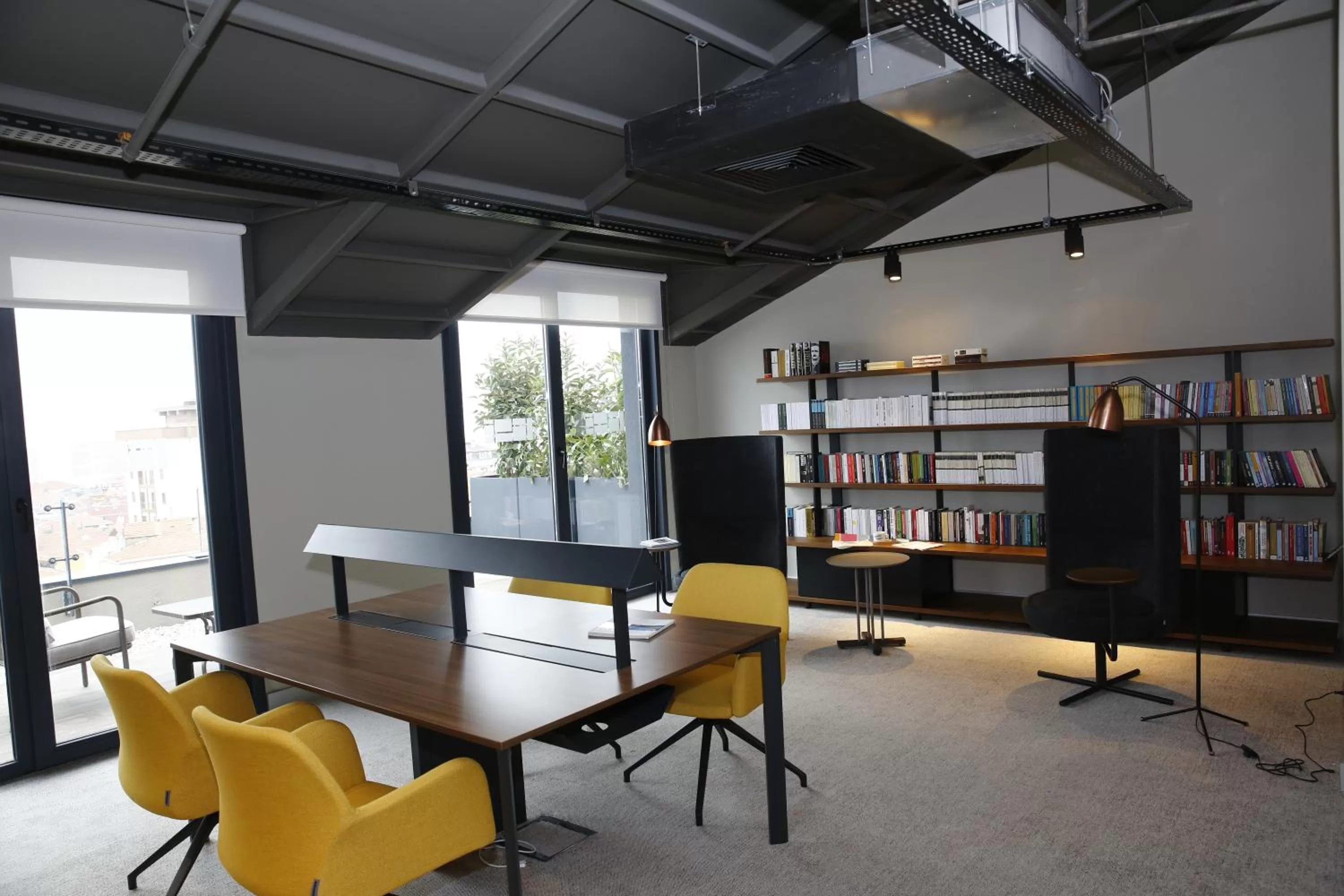 Library in Antwell Suites