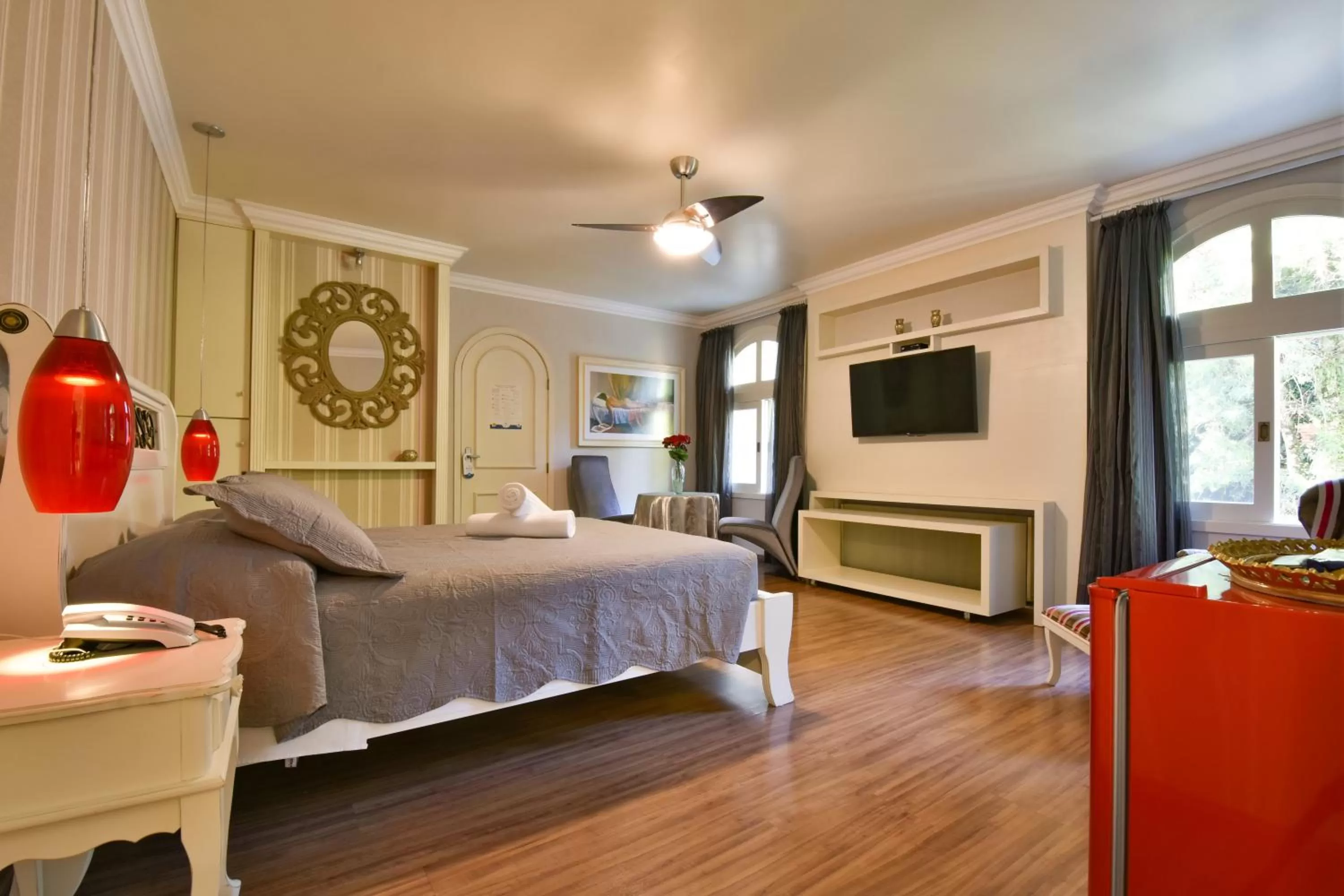 Master Suite com Smart TV in Doce Canela - Pousada de Charme