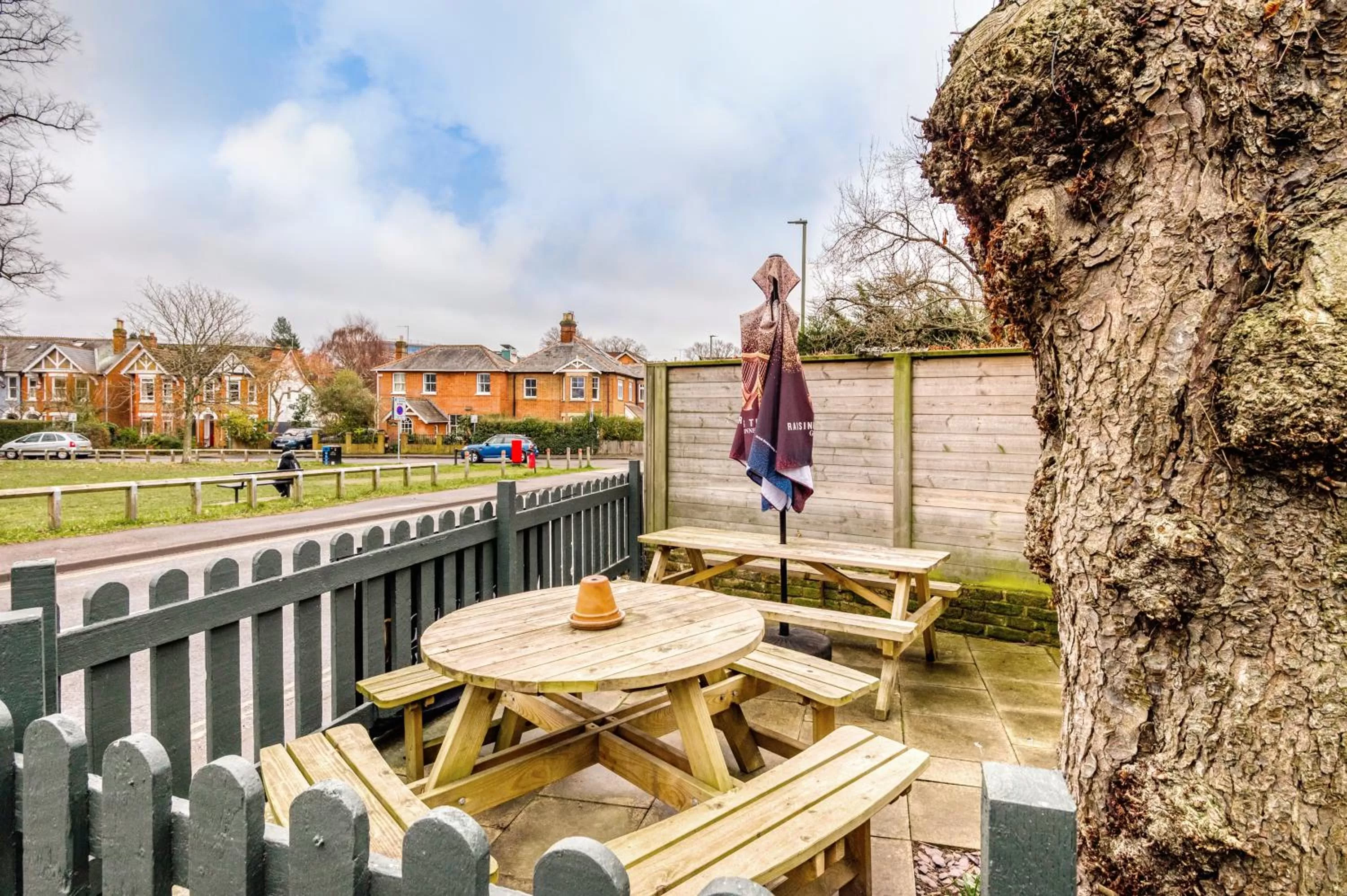 Garden in The Wheatsheaf by Innkeeper's Collection