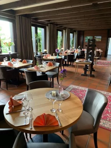 Restaurant/places to eat in Burg Wassenberg