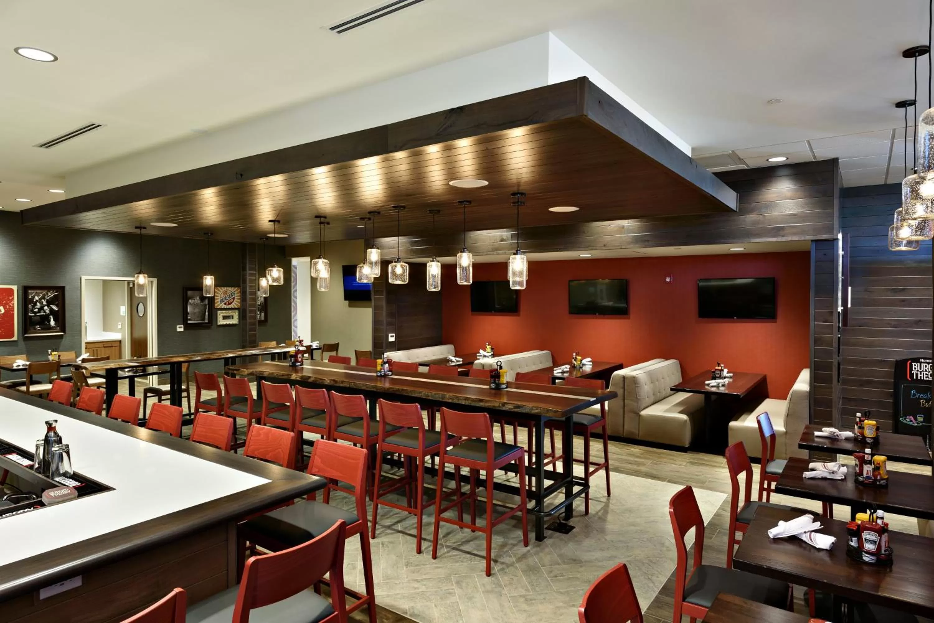 Restaurant/places to eat in Holiday Inn St. George Convention Center by IHG