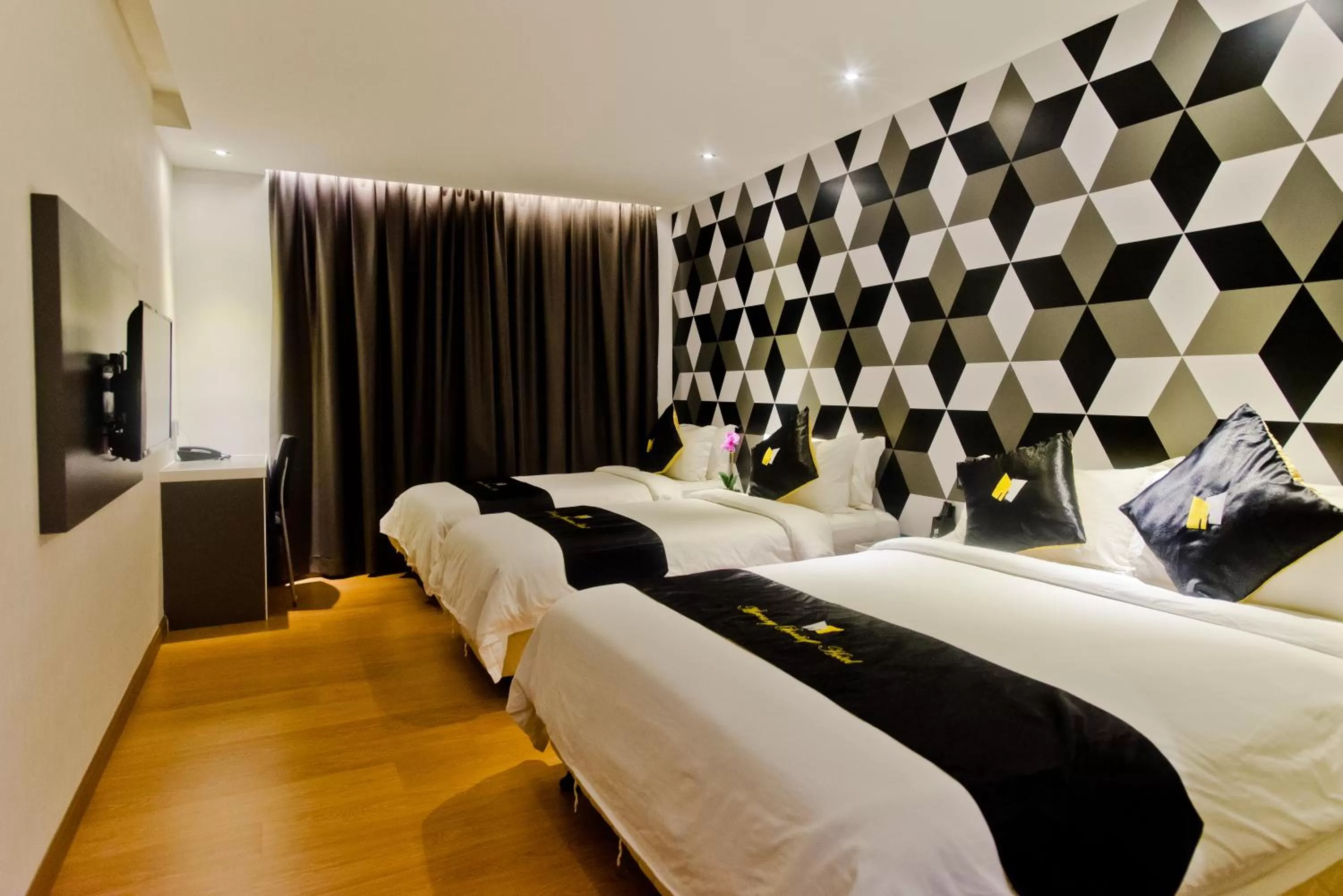 Bedroom, Bed in Mercury Boutique Hotel