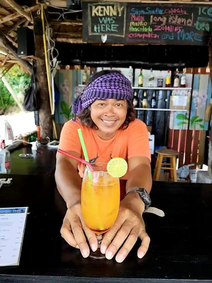 Lounge or bar in Thanya Beach Resort - SHA Plus