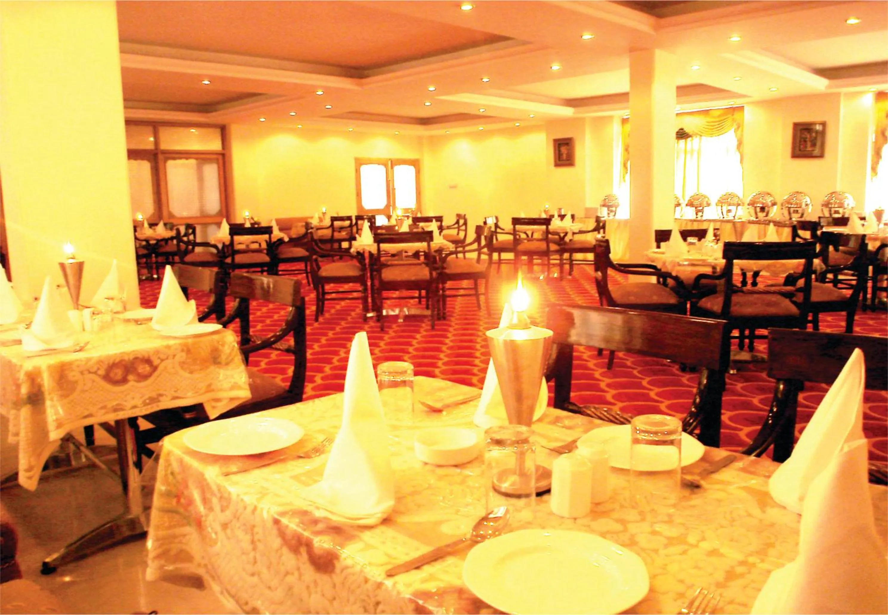 Restaurant/places to eat in Royal Park Resorts