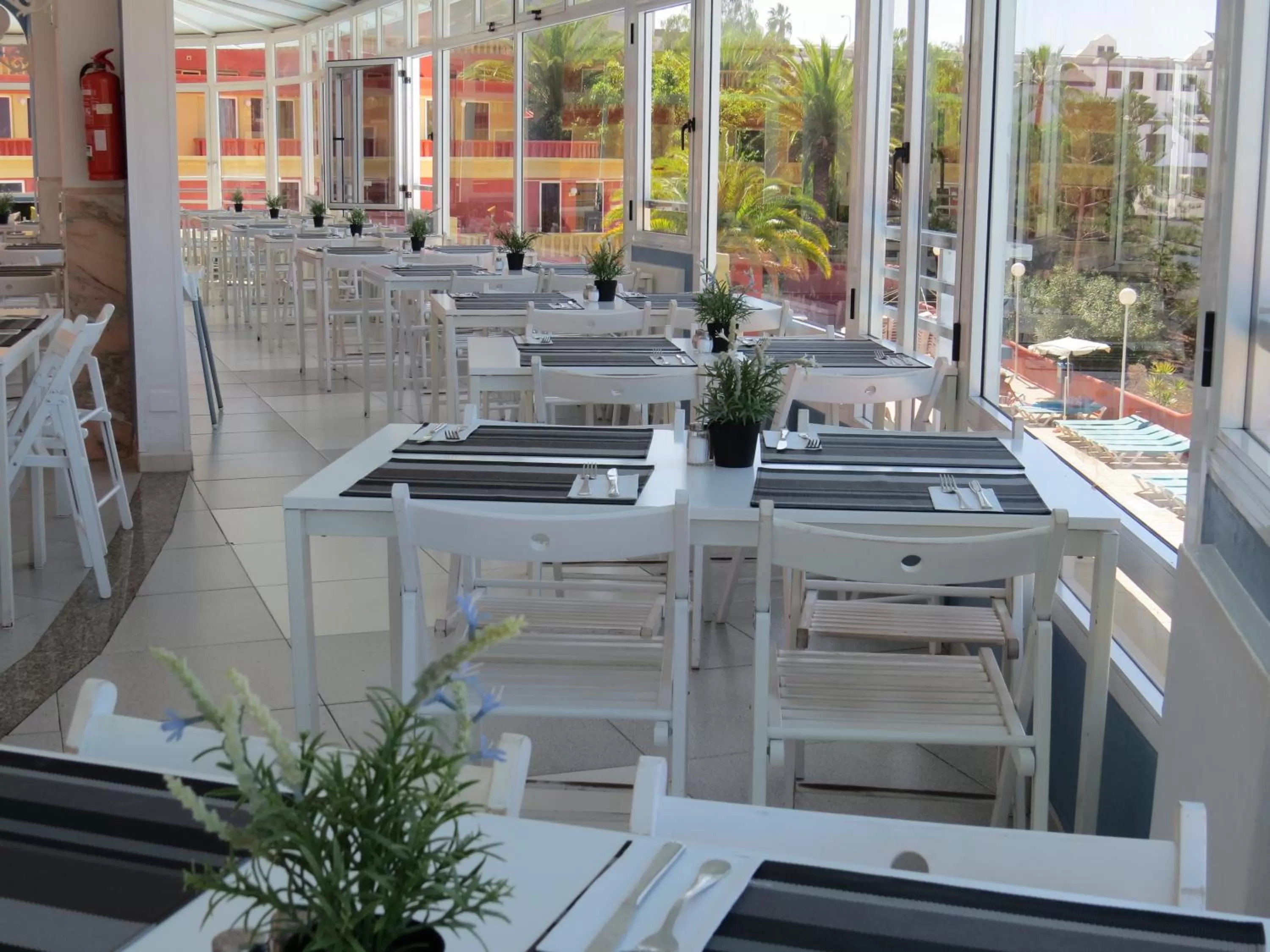 Restaurant/places to eat in Laguna Park 2