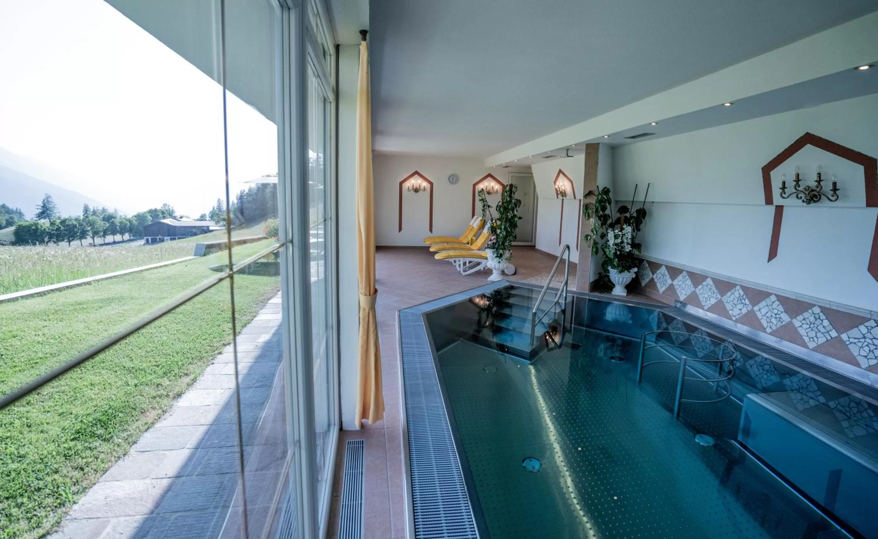 Swimming pool in Vitalhotel Kaiserhof