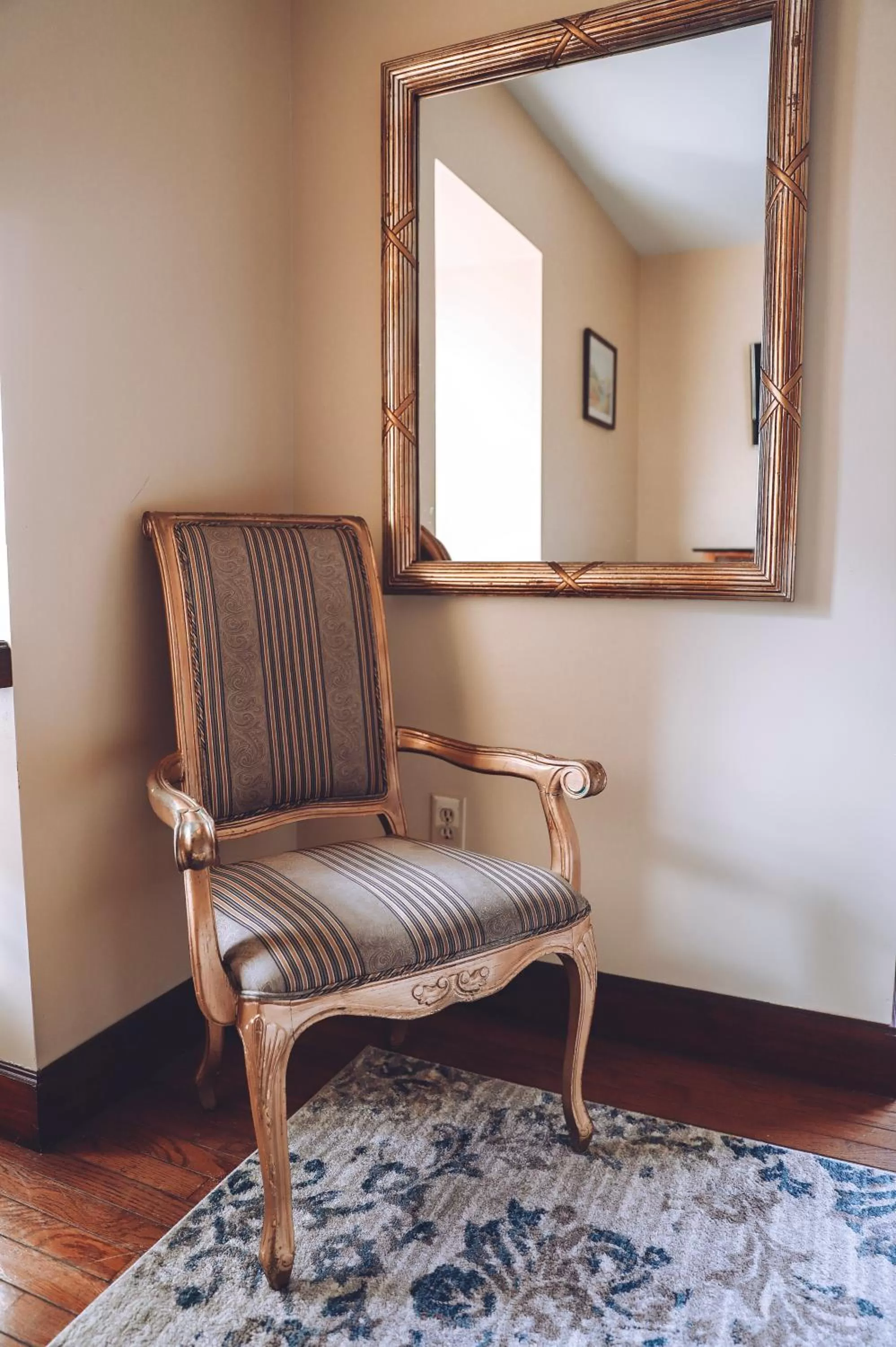 Seating area in Tom Quick Inn