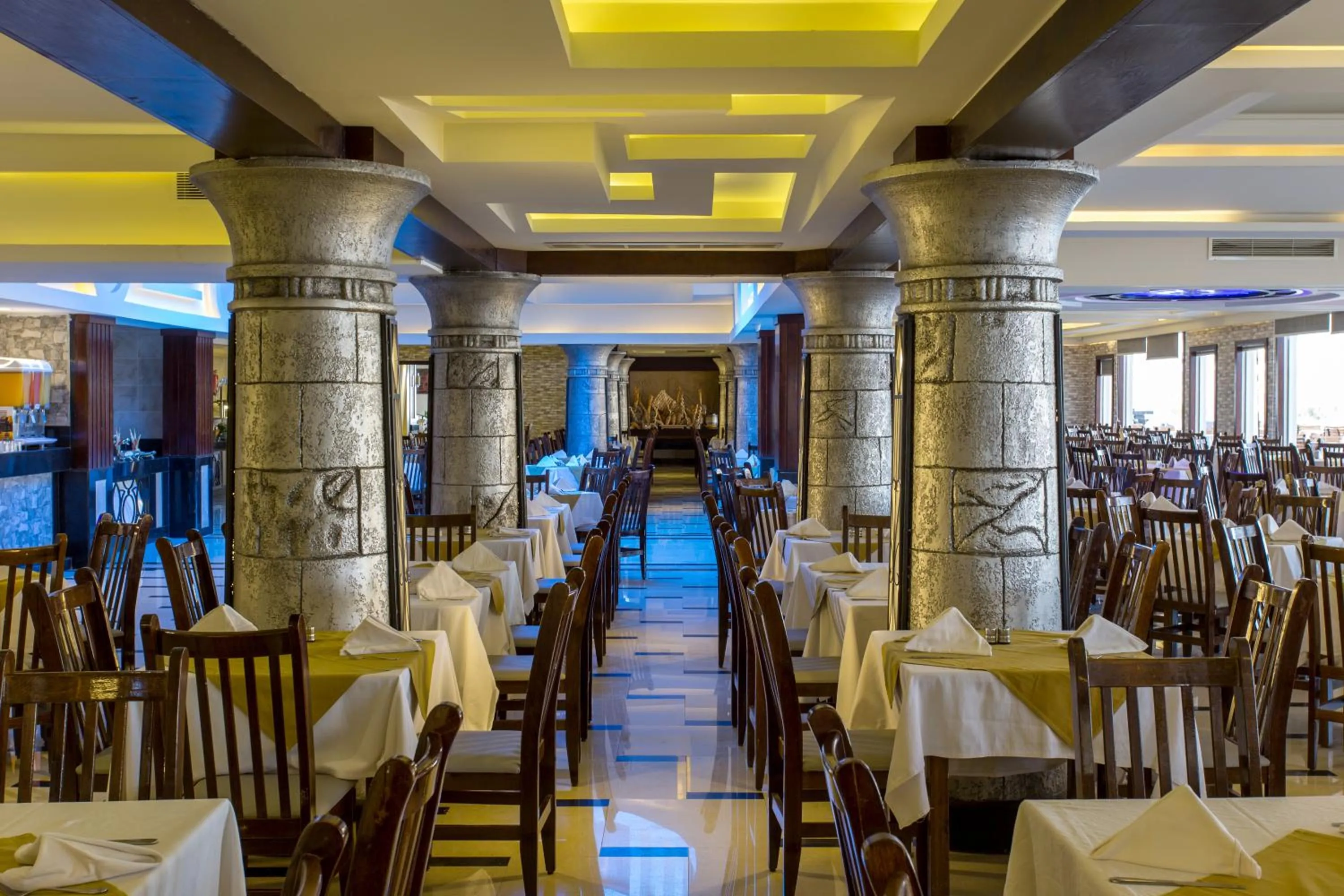 Restaurant/places to eat in Mirage Bay Resort & Aqua Park