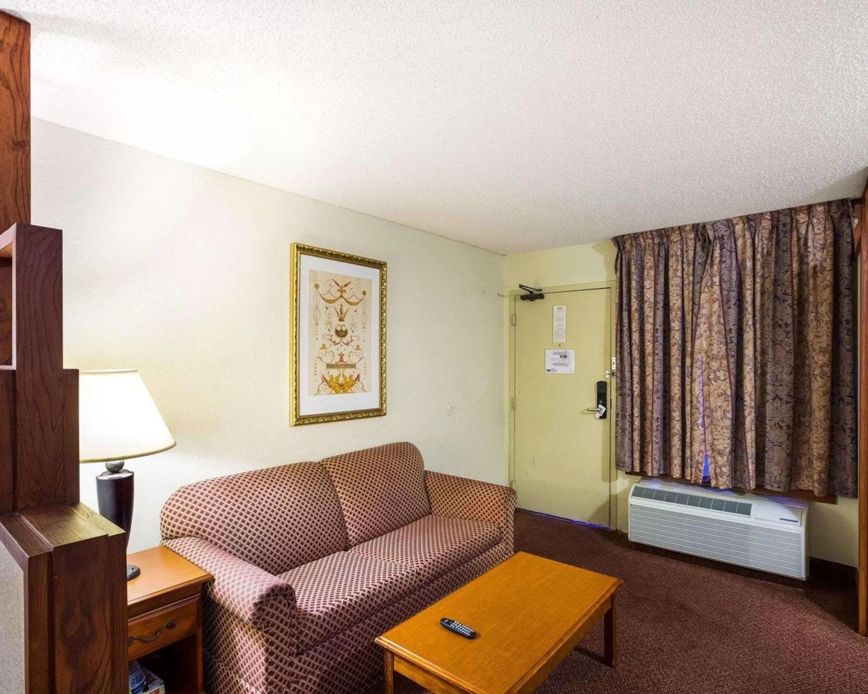 Photo of the whole room in Rodeway Inn & Suites South of Fiesta Park