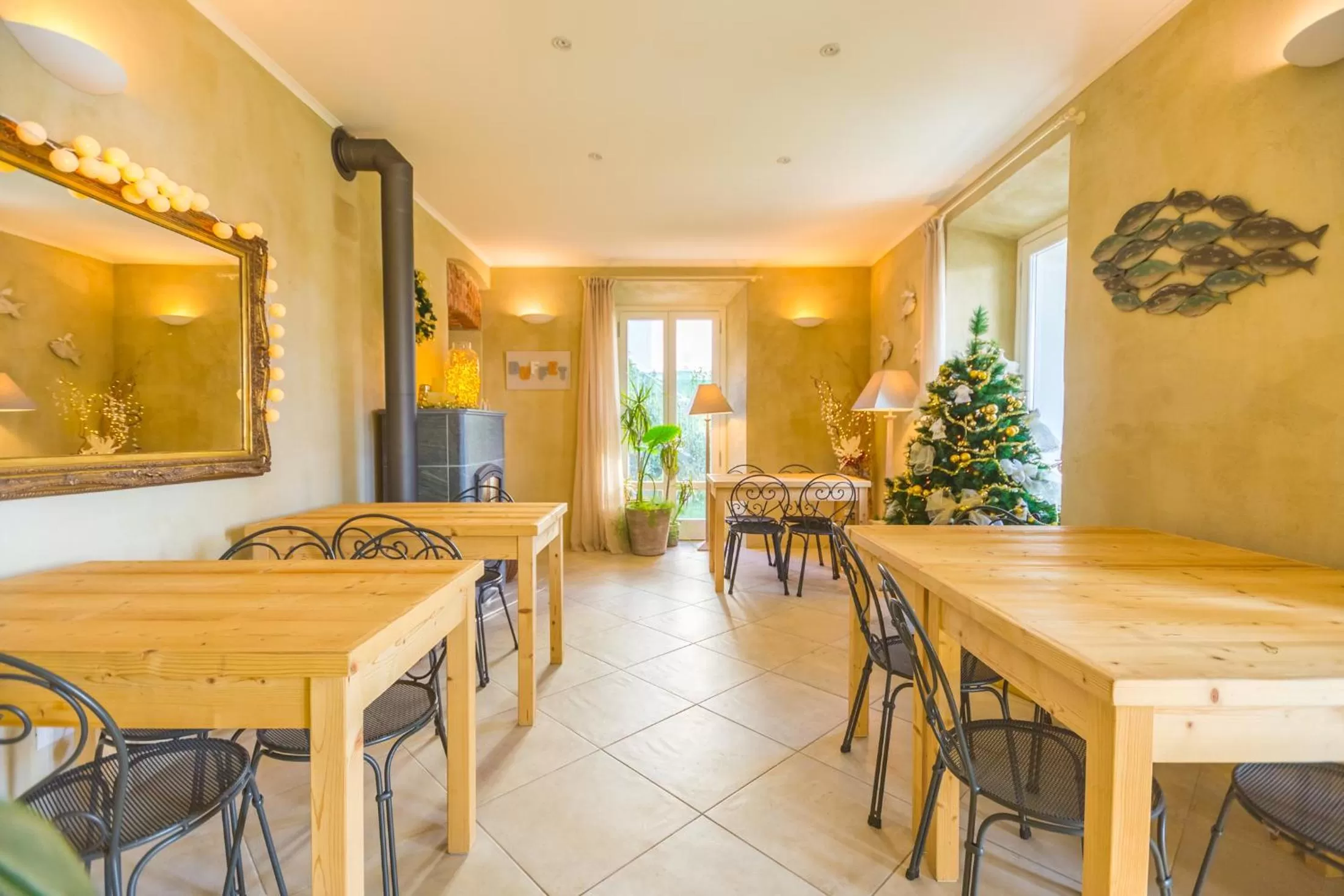 Lounge or bar in White Lilac Romantic B&B - Adults only