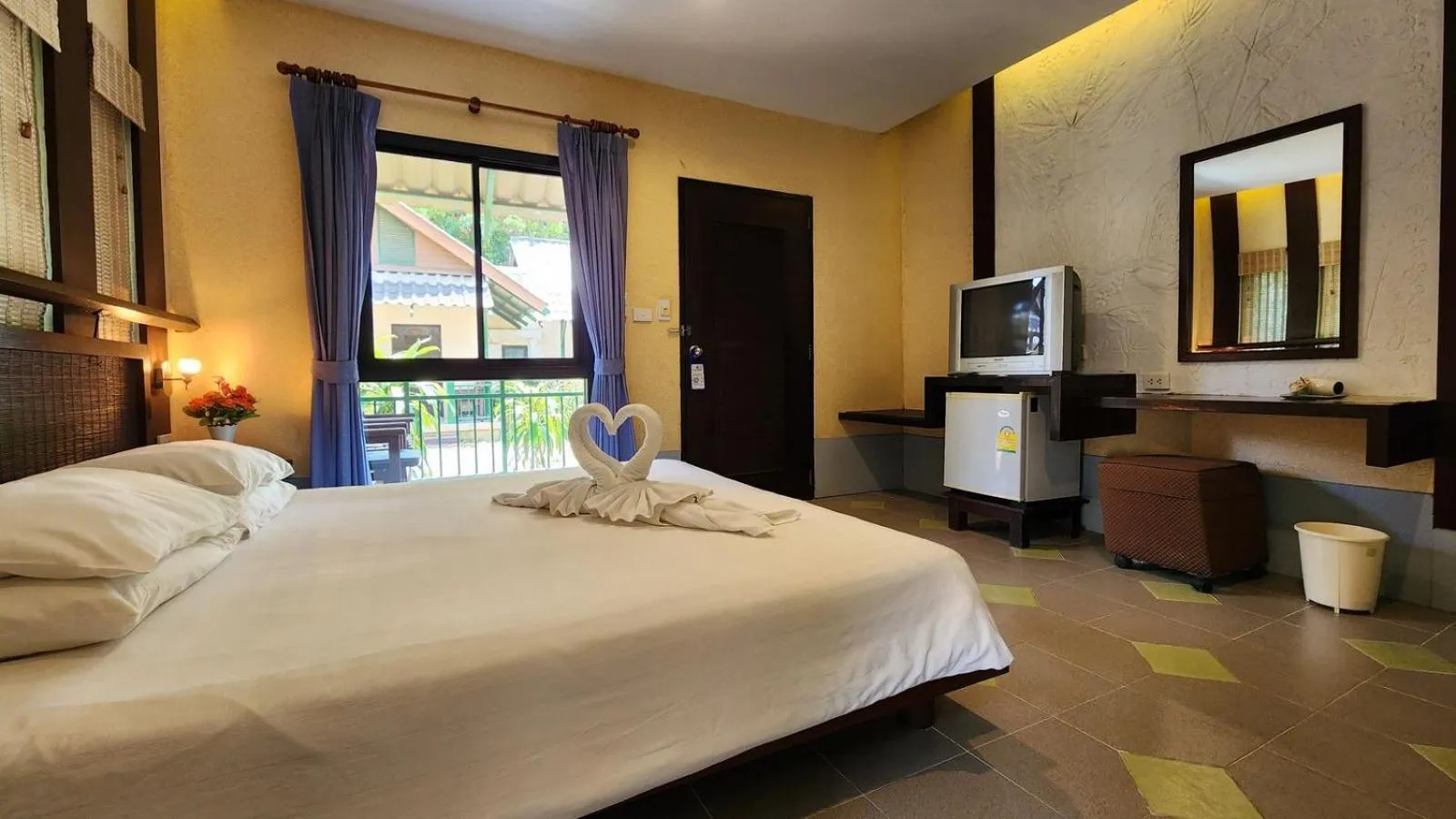 Bed in Pattaya Garden Resort