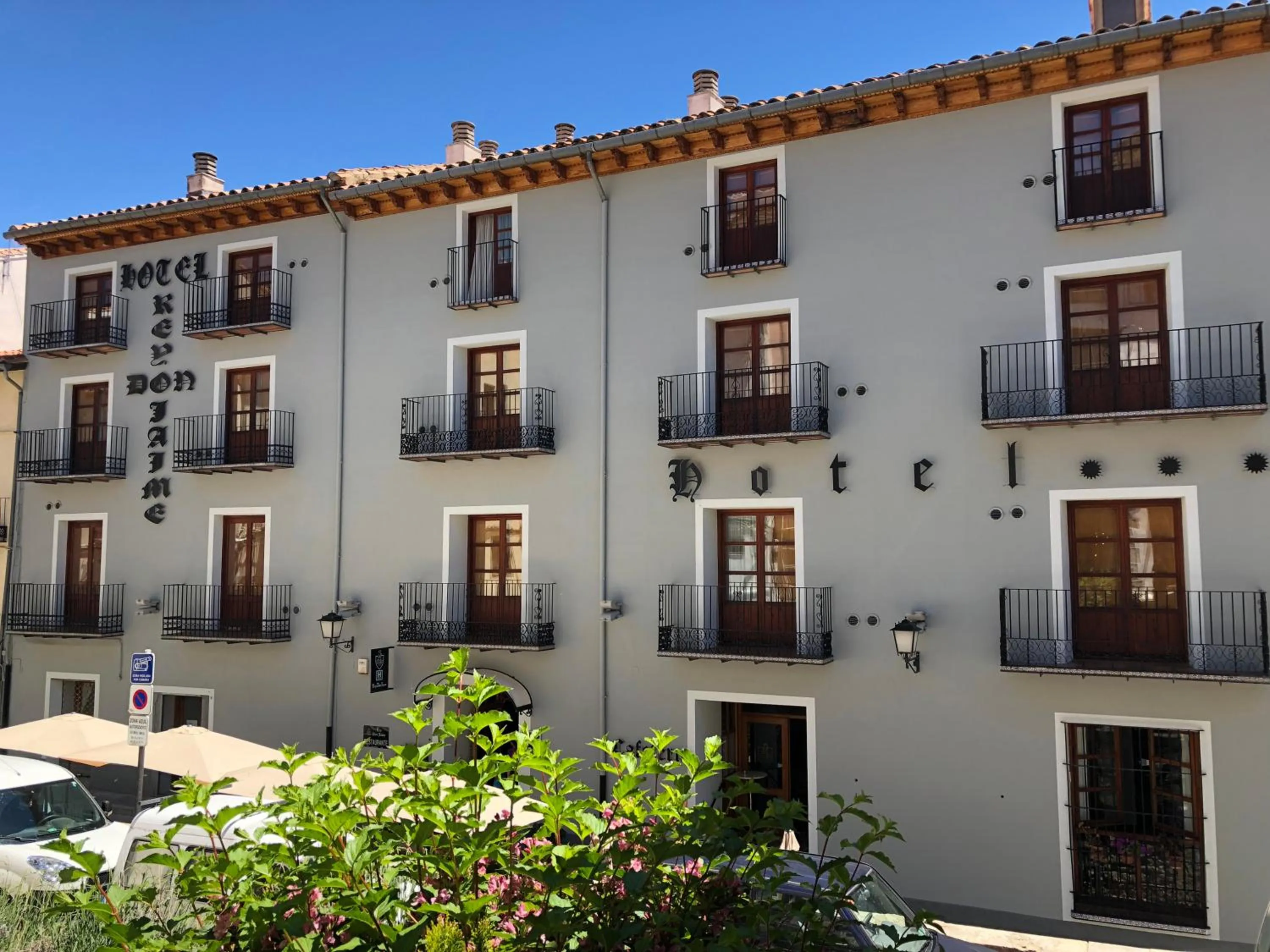 Property building in Hotel Rey Don Jaime